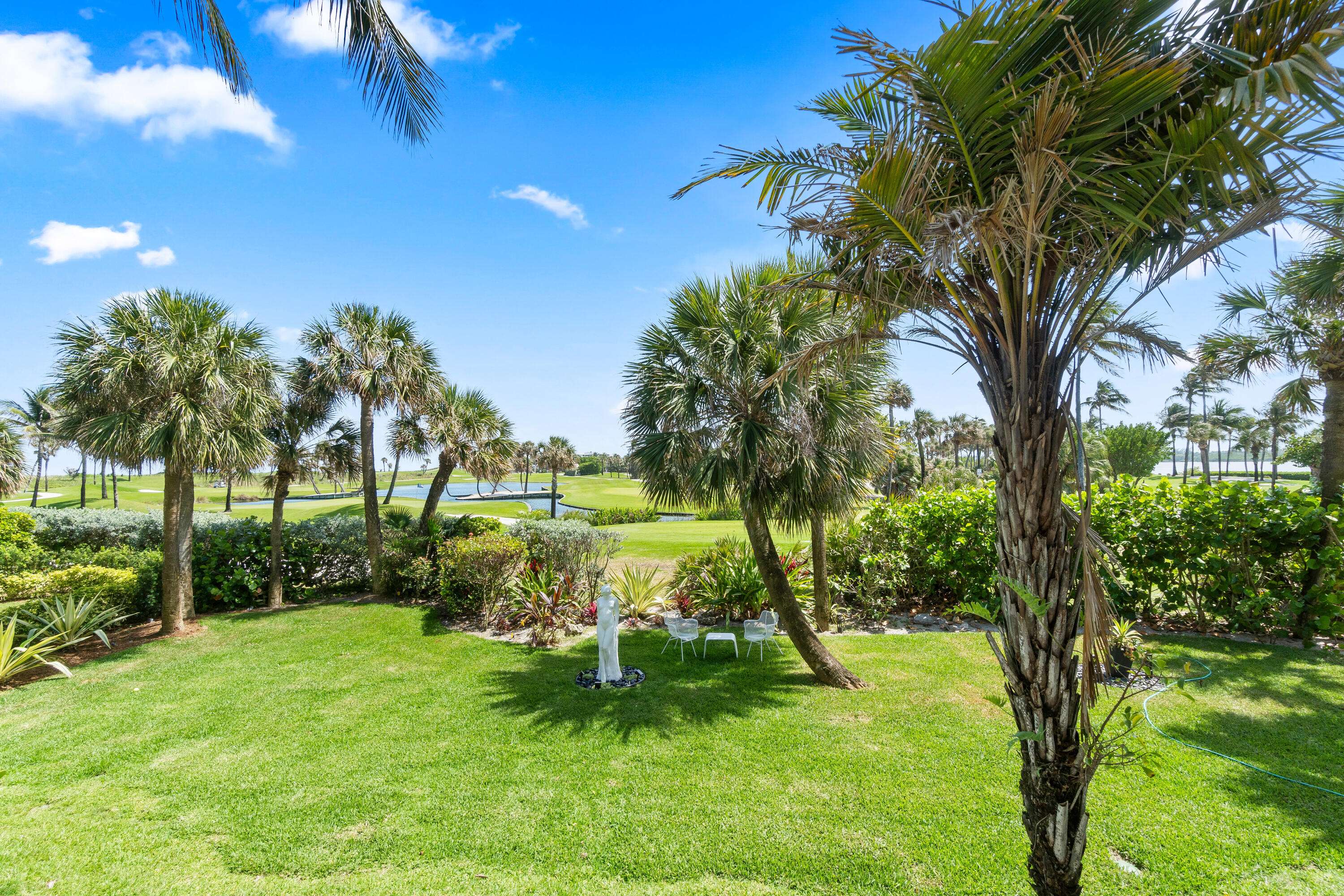 Palm Beach, FL 33480,2335 S Ocean BLVD C-9