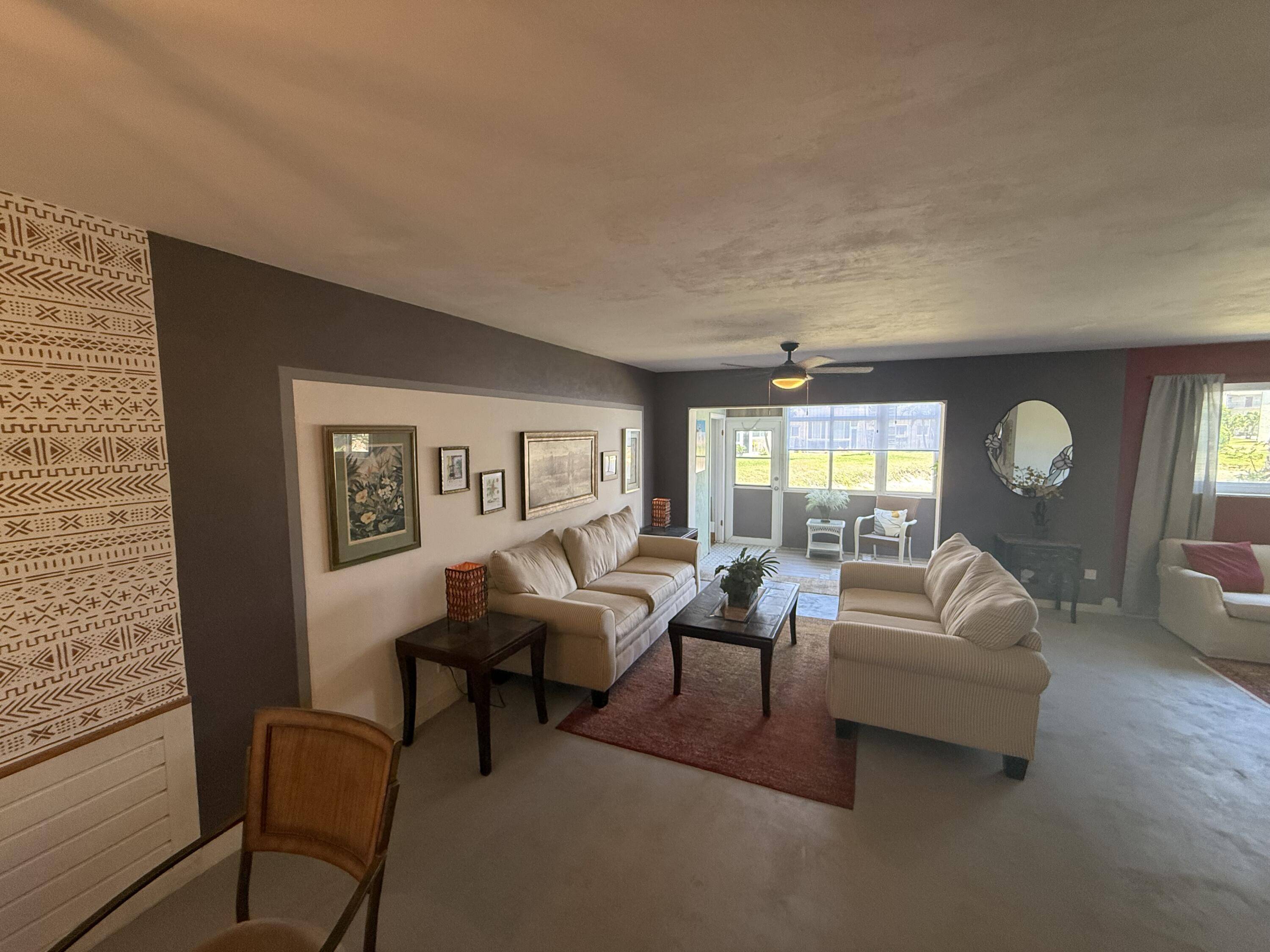 Palm Springs, FL 33461,715 Lori DR 106