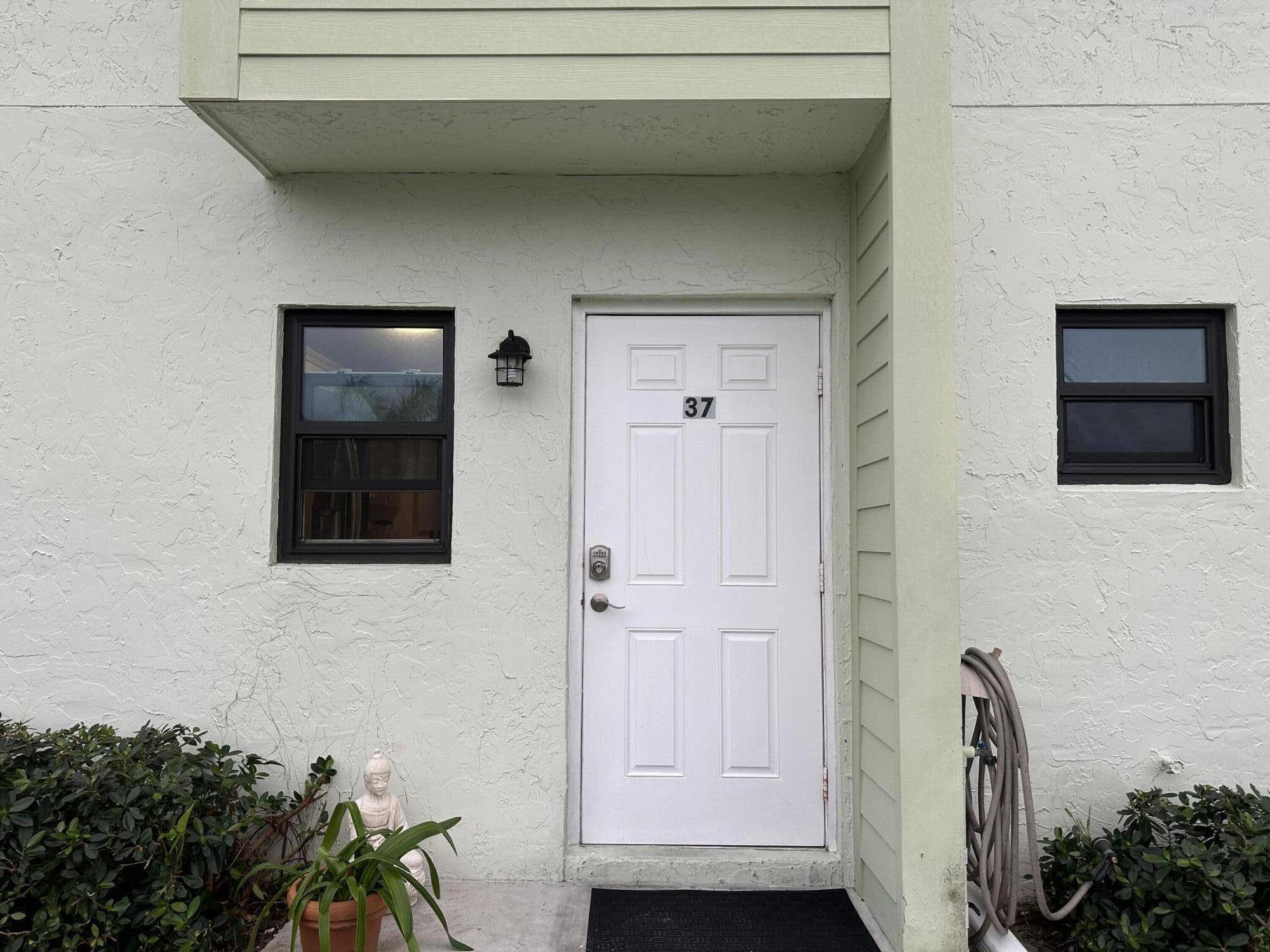 Jensen Beach, FL 34957,9417 S S Ocean DR 37