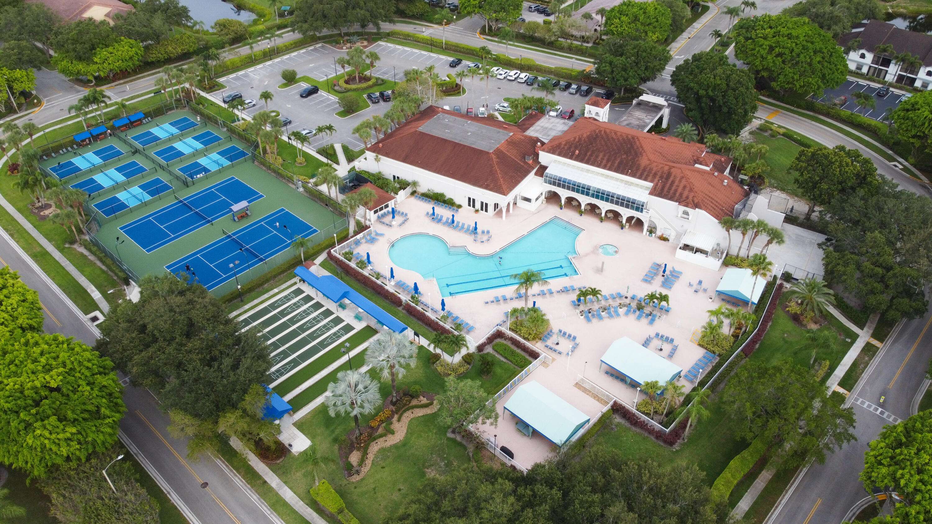 Boynton Beach, FL 33437,5135 Floria DR G