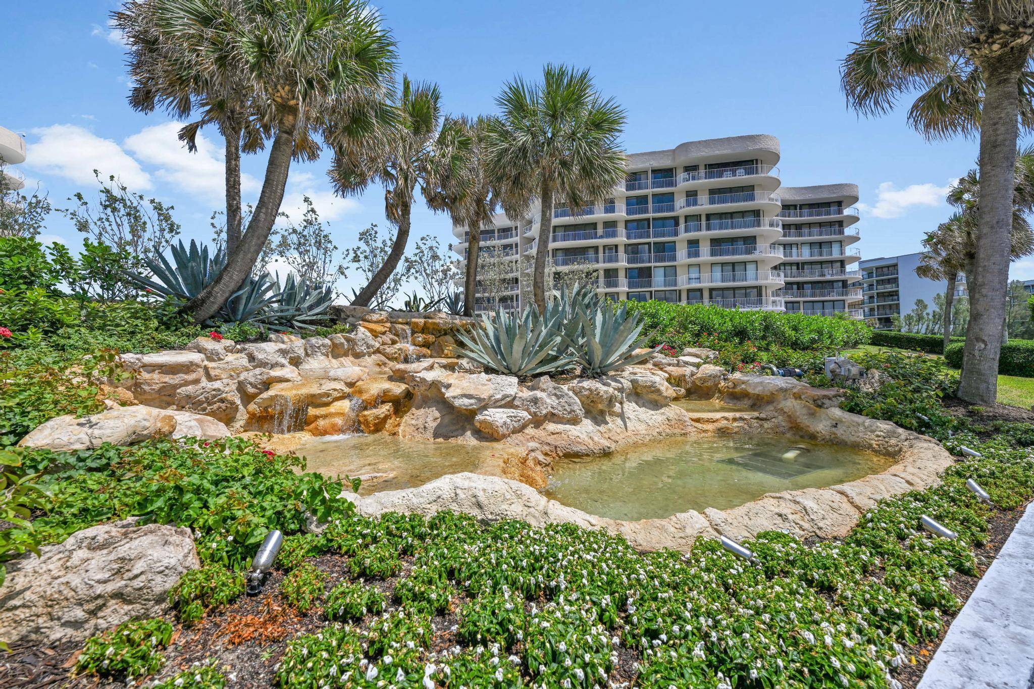 Palm Beach, FL 33480,3400 S Ocean BLVD 4fii
