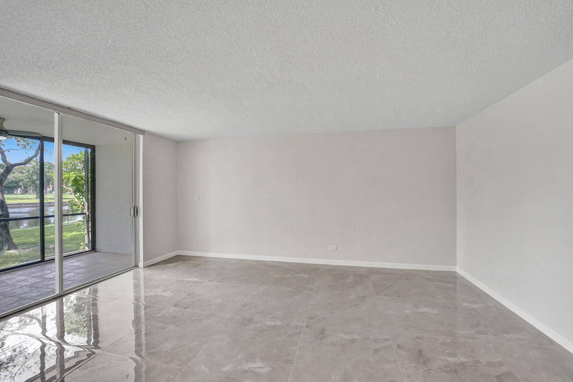Lauderhill, FL 33319,3750 Inverrary DR 1d