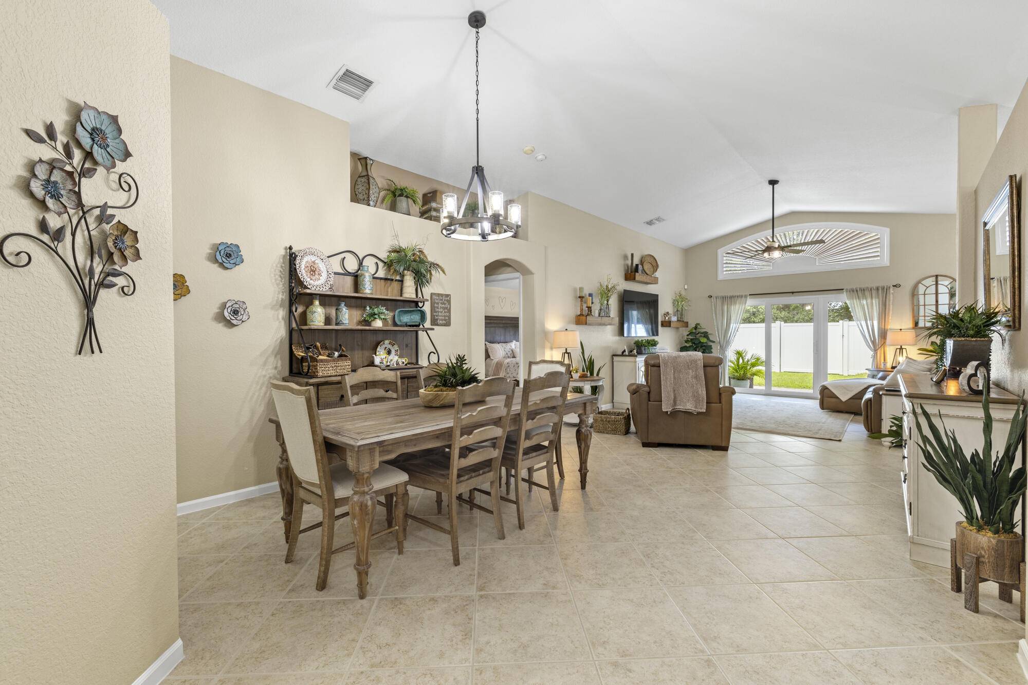 West Palm Beach, FL 33409,5112 Victoria CIR