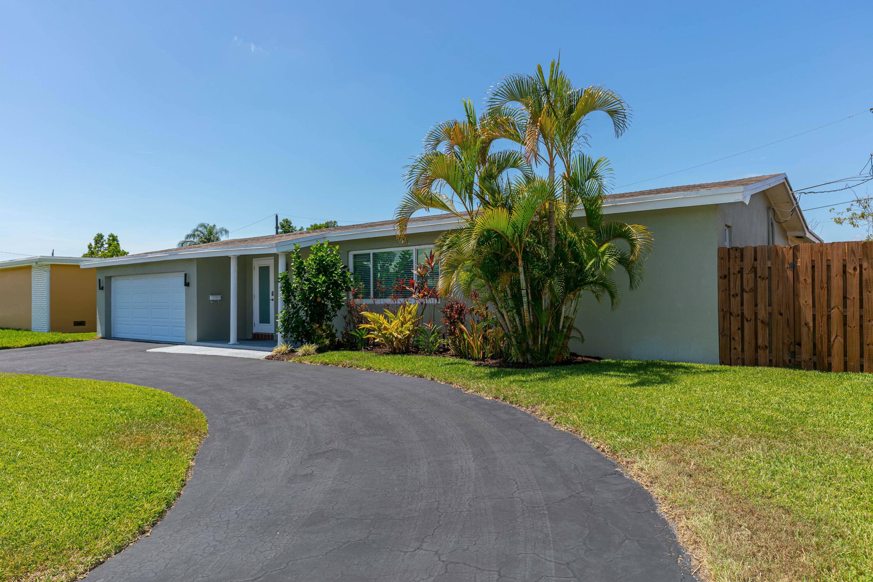 Sunrise, FL 33322,8421 NW 24th ST