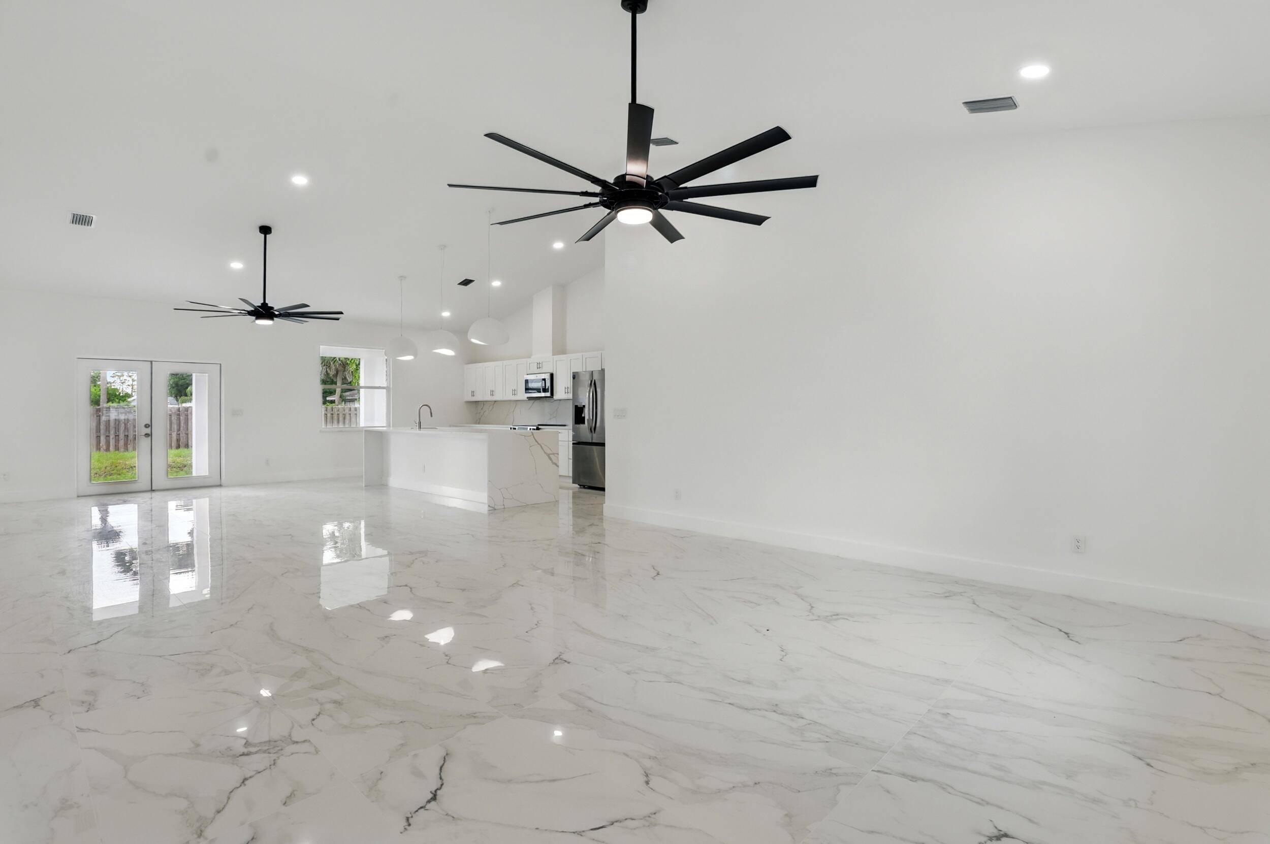 Fort Pierce, FL 34982,5104 Birch DR