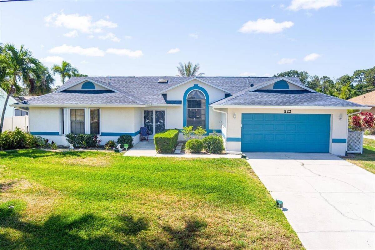 Port Saint Lucie, FL 34953,522 SE Majestic TER