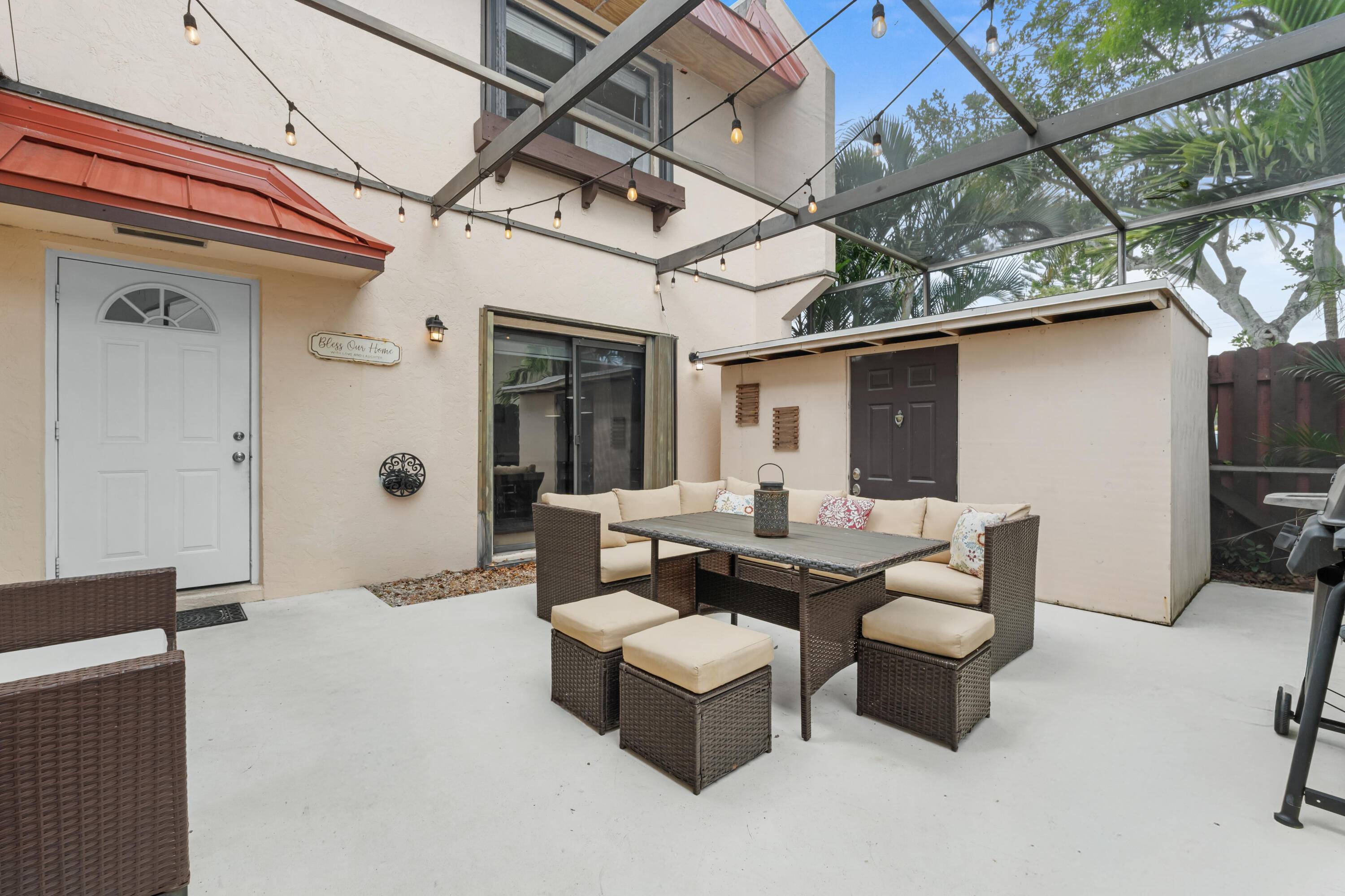 Greenacres, FL 33463,6327 Seven Springs BLVD B