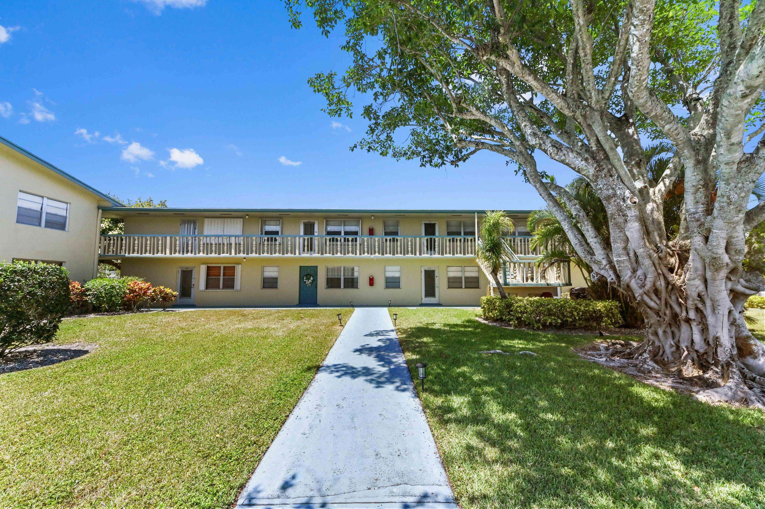 West Palm Beach, FL 33417,111 E Dorchester 111