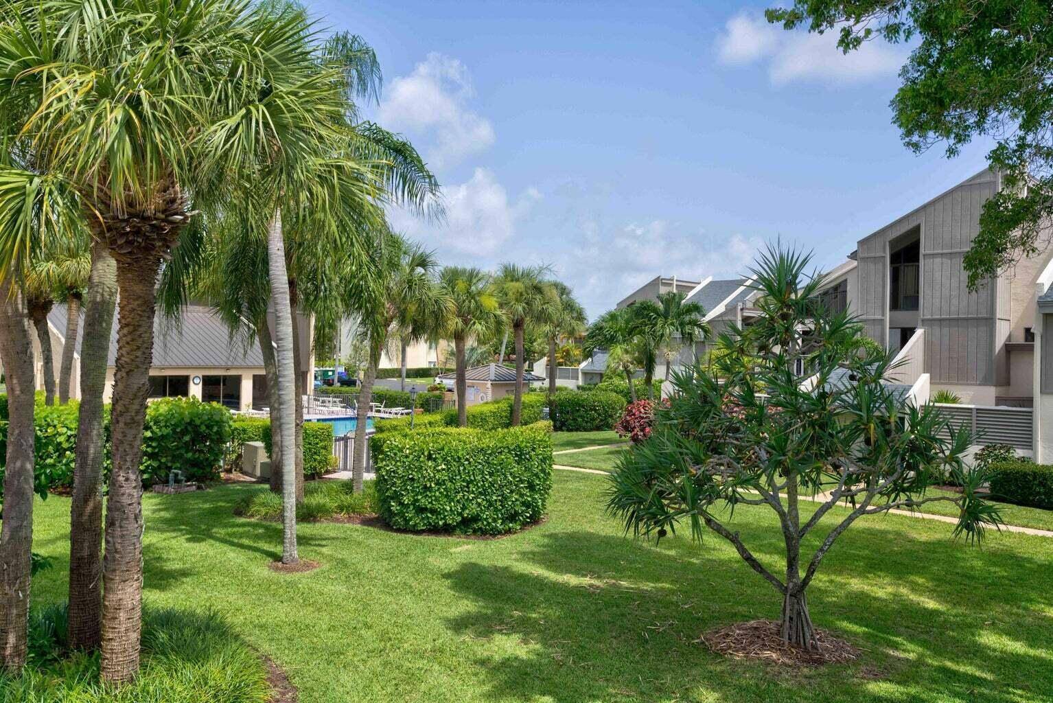 Jupiter, FL 33477,1605 S Us Highway 1 M2-211