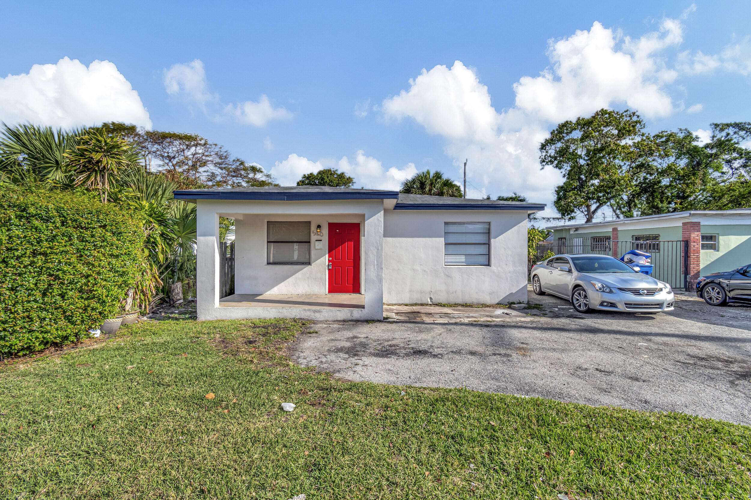 Riviera Beach, FL 33404,540 W 1st ST