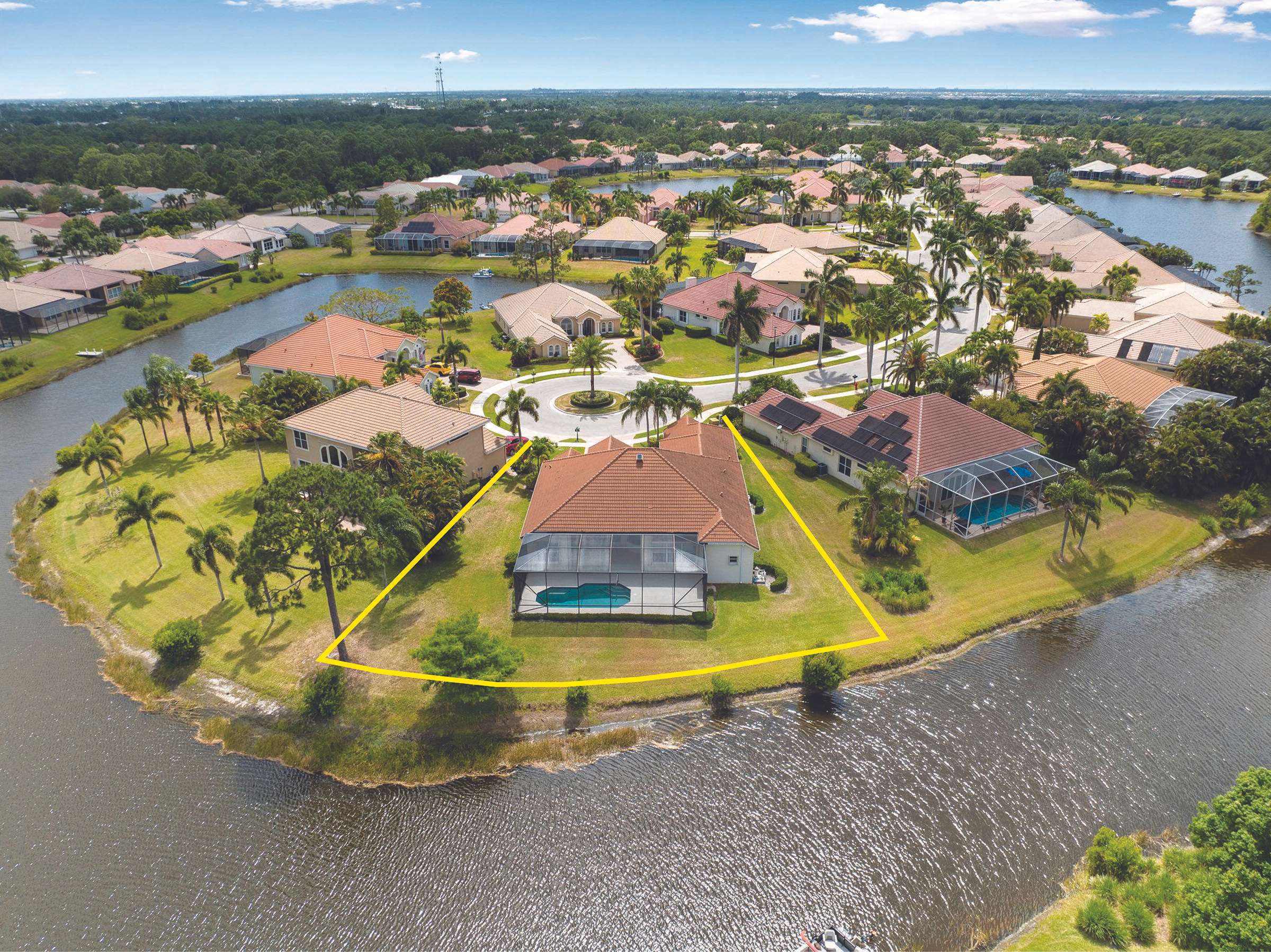 Port Saint Lucie, FL 34986,826 SW Marsh Harbor Bay