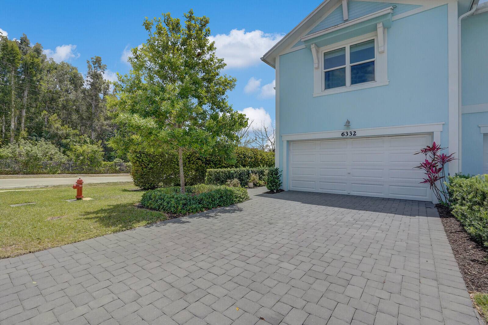 West Palm Beach, FL 33413,6332 Sailpointe LN