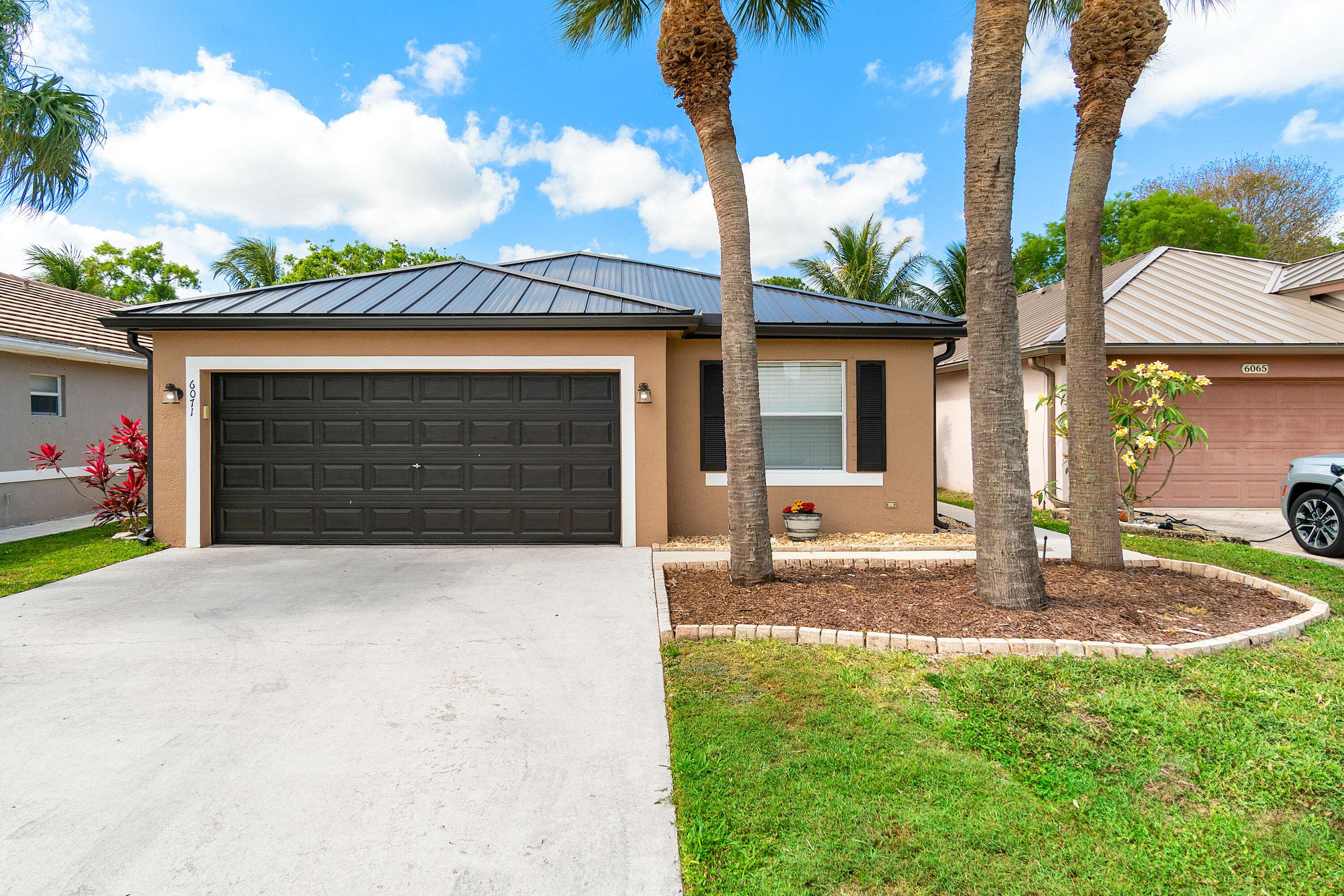 Lake Worth, FL 33463,6071 Savannah WAY
