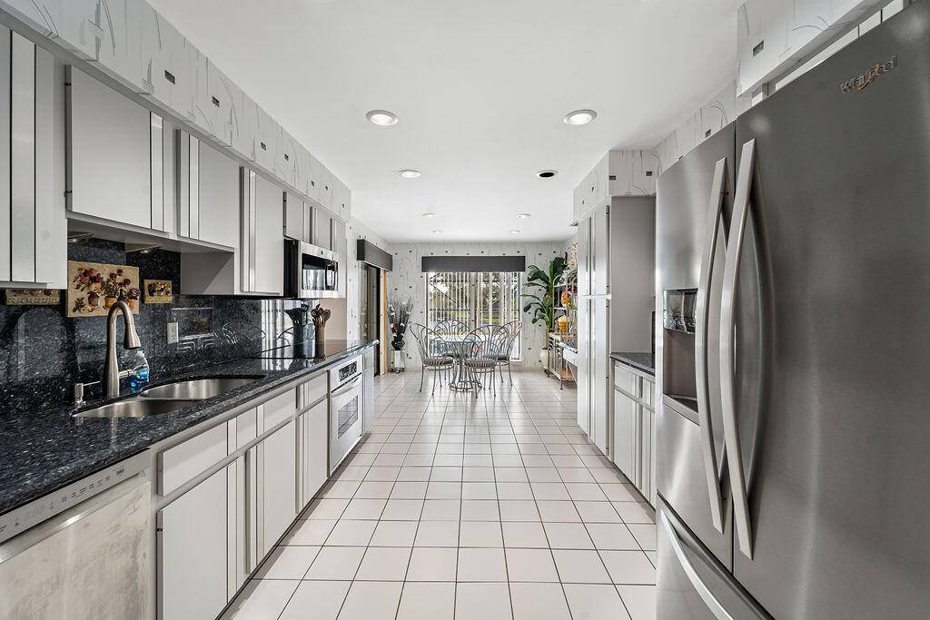 Wellington, FL 33414,696 Juniper PL