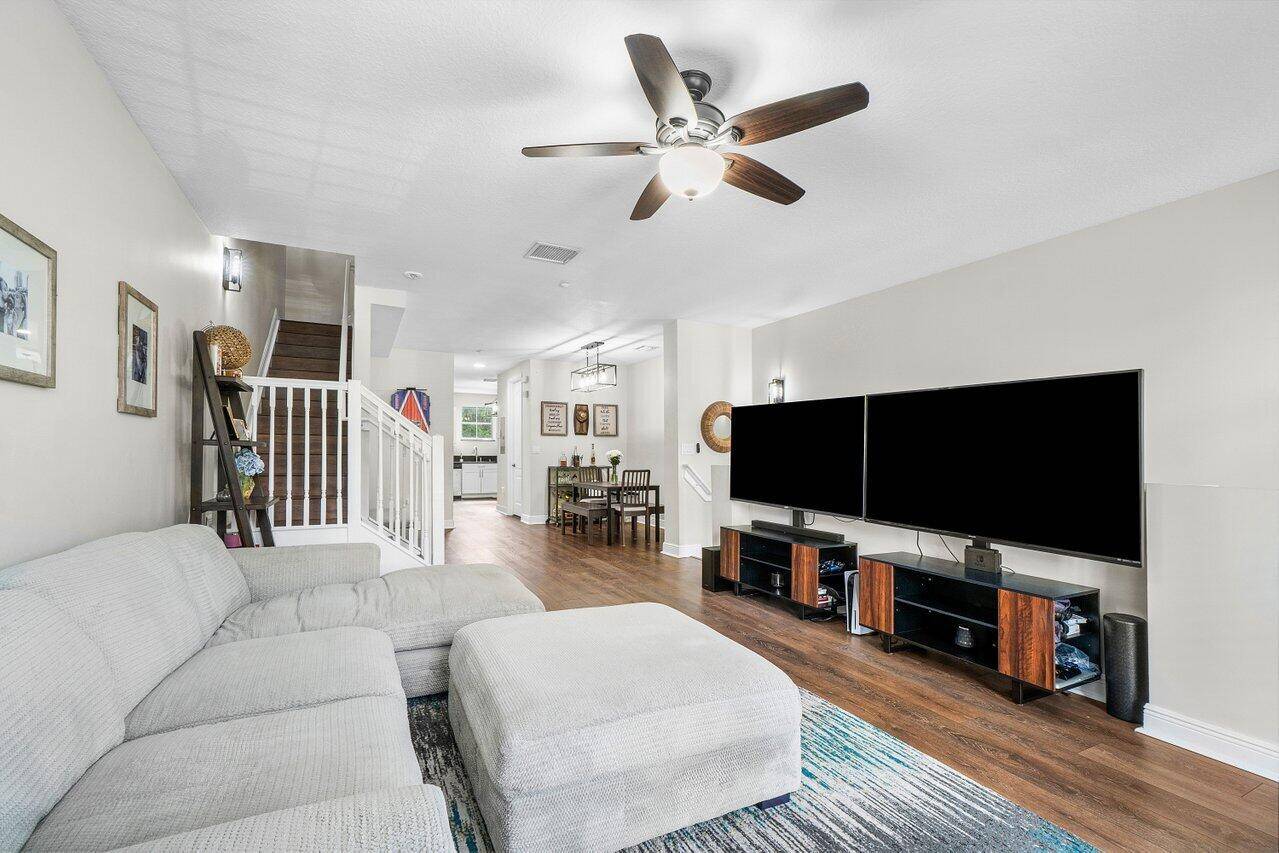 Fort Lauderdale, FL 33312,410 Olssen AVE