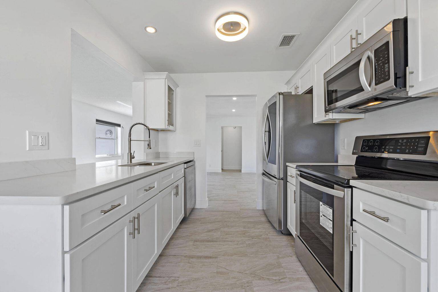 Boynton Beach, FL 33426,1590 SW 14th AVE
