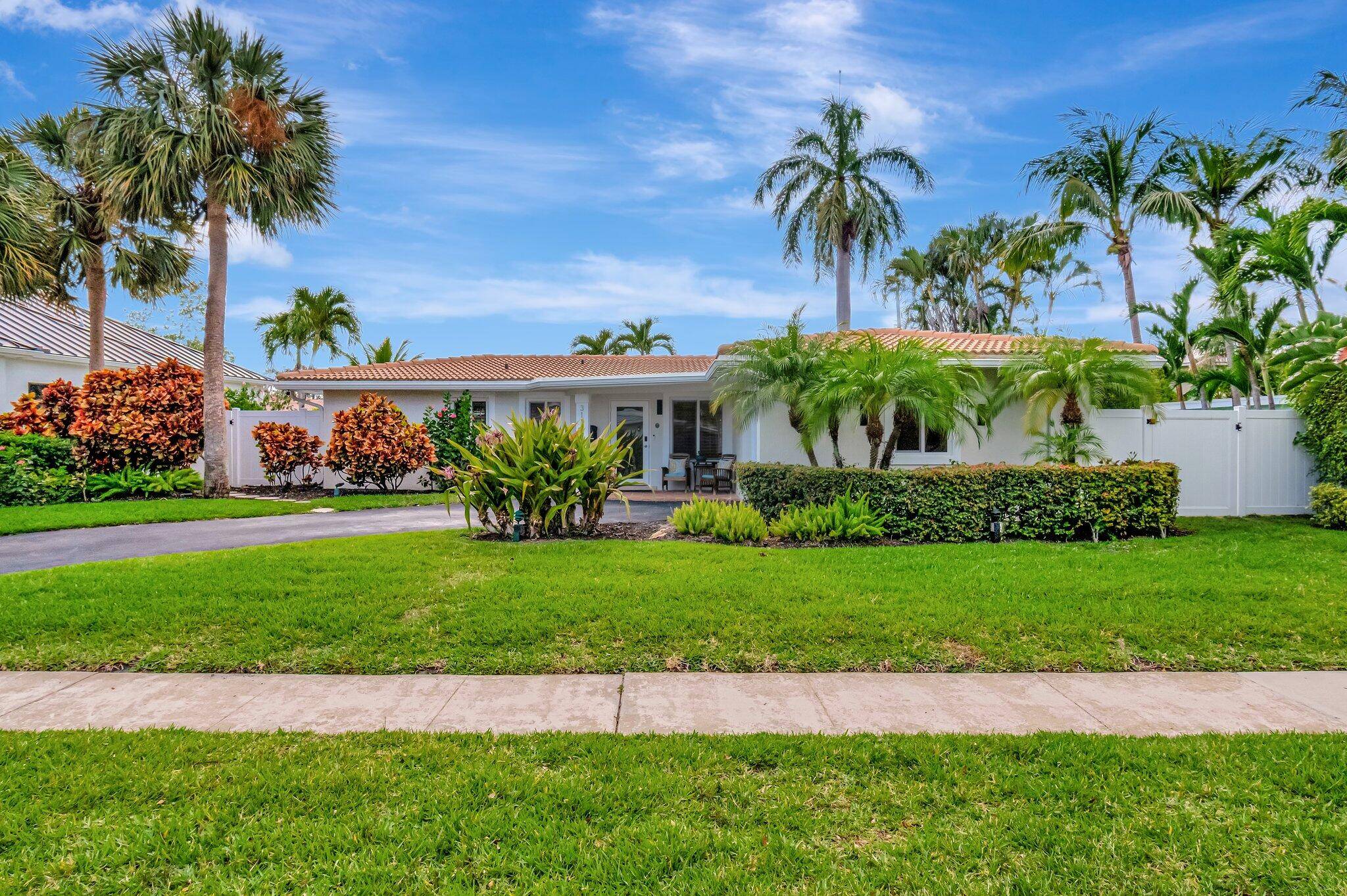 Boca Raton, FL 33486,311 SW 7 TER