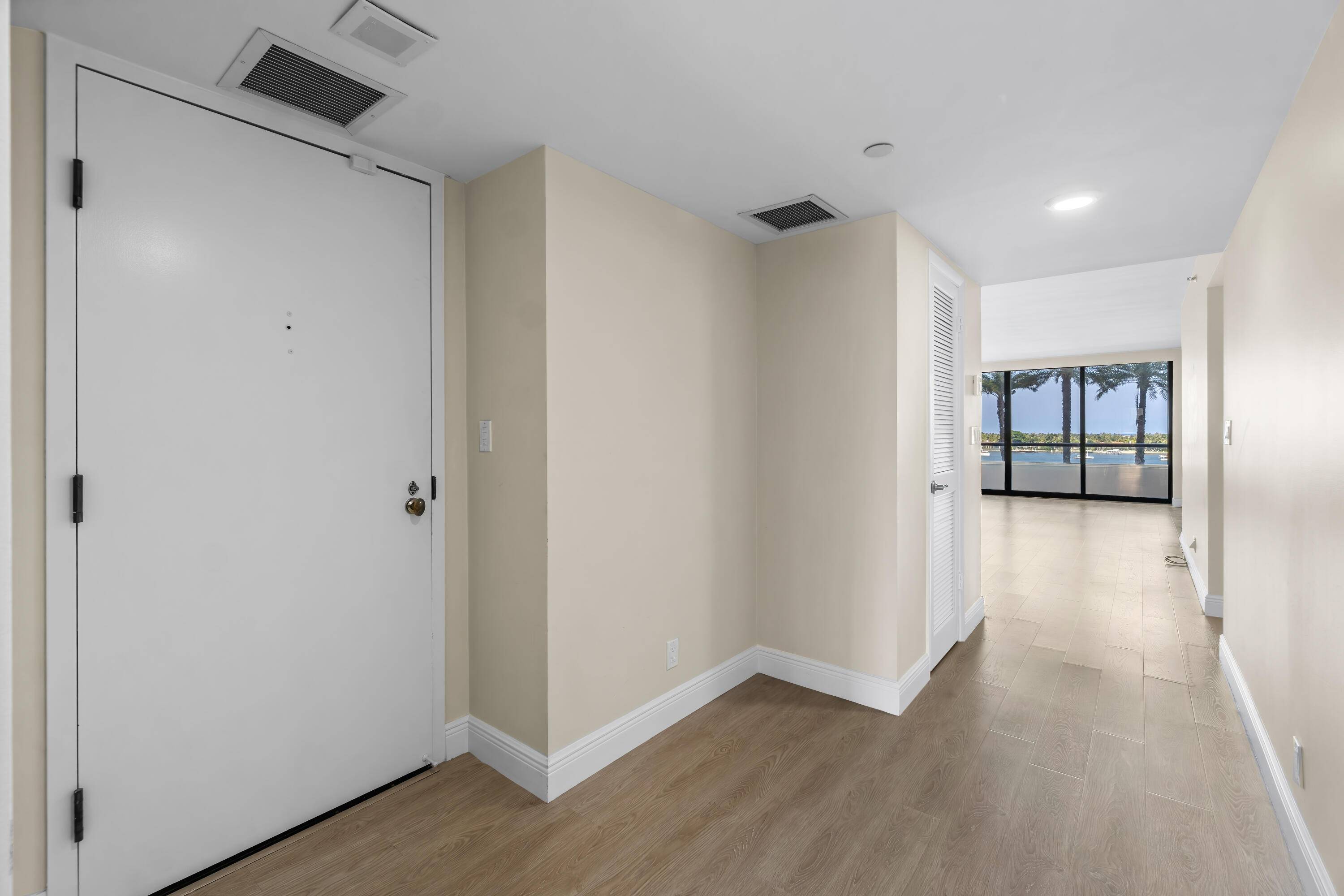 West Palm Beach, FL 33401,525 S Flagler DR 6b
