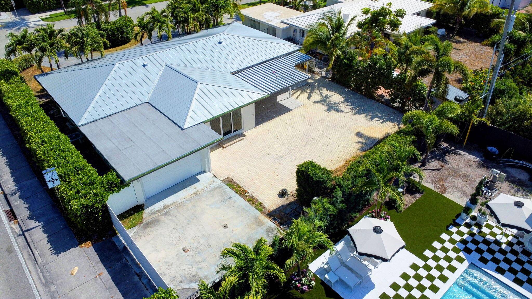 Lake Worth Beach, FL 33460,187 Duke DR