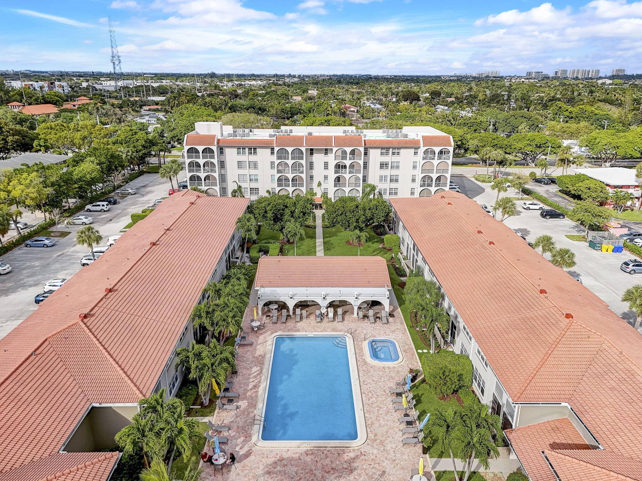 Boca Raton, FL 33431,250 NE 20th ST 5060