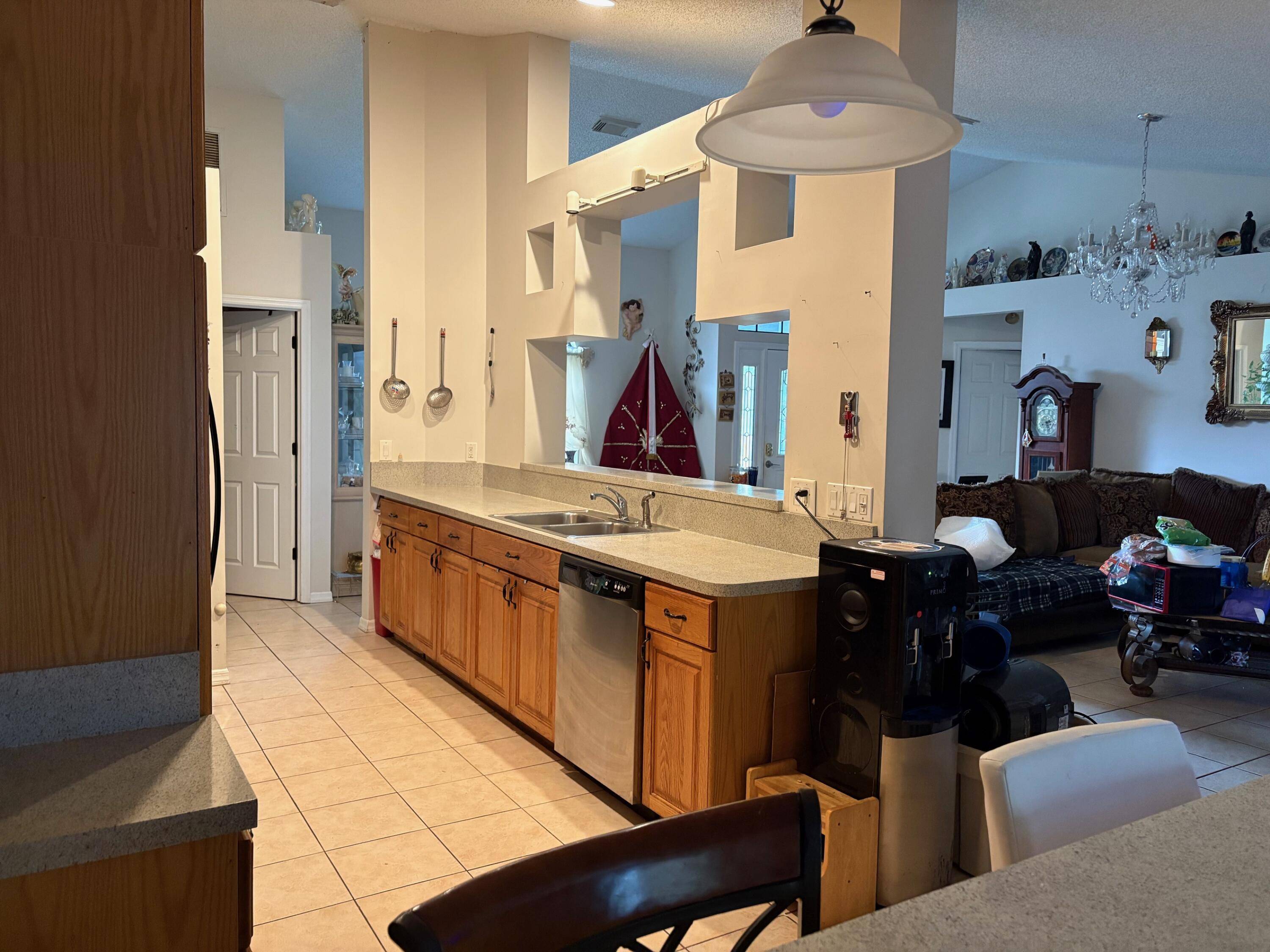 Port Saint Lucie, FL 34983,514 NW Ferris DR