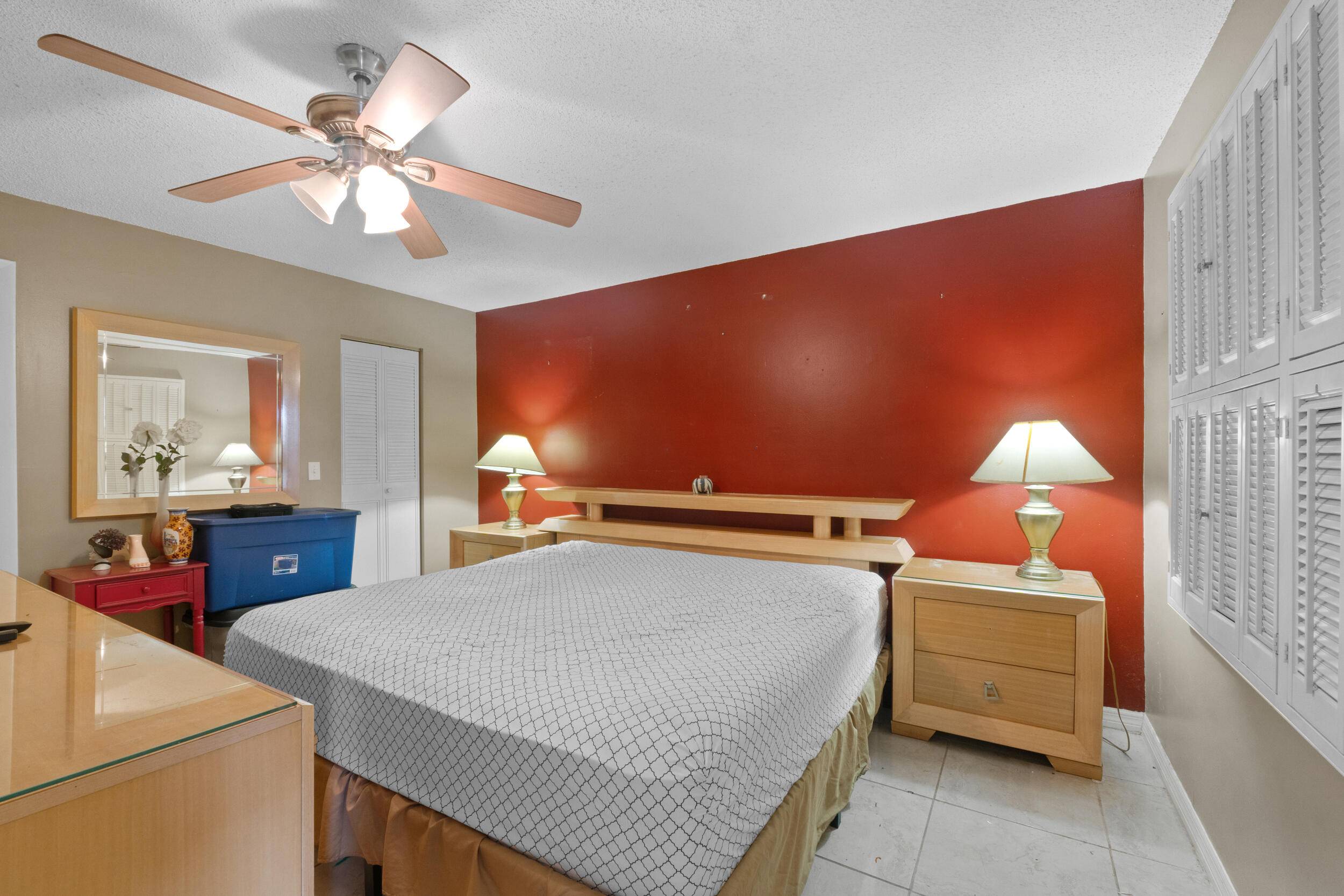 West Palm Beach, FL 33411,100 Lake Carol DR