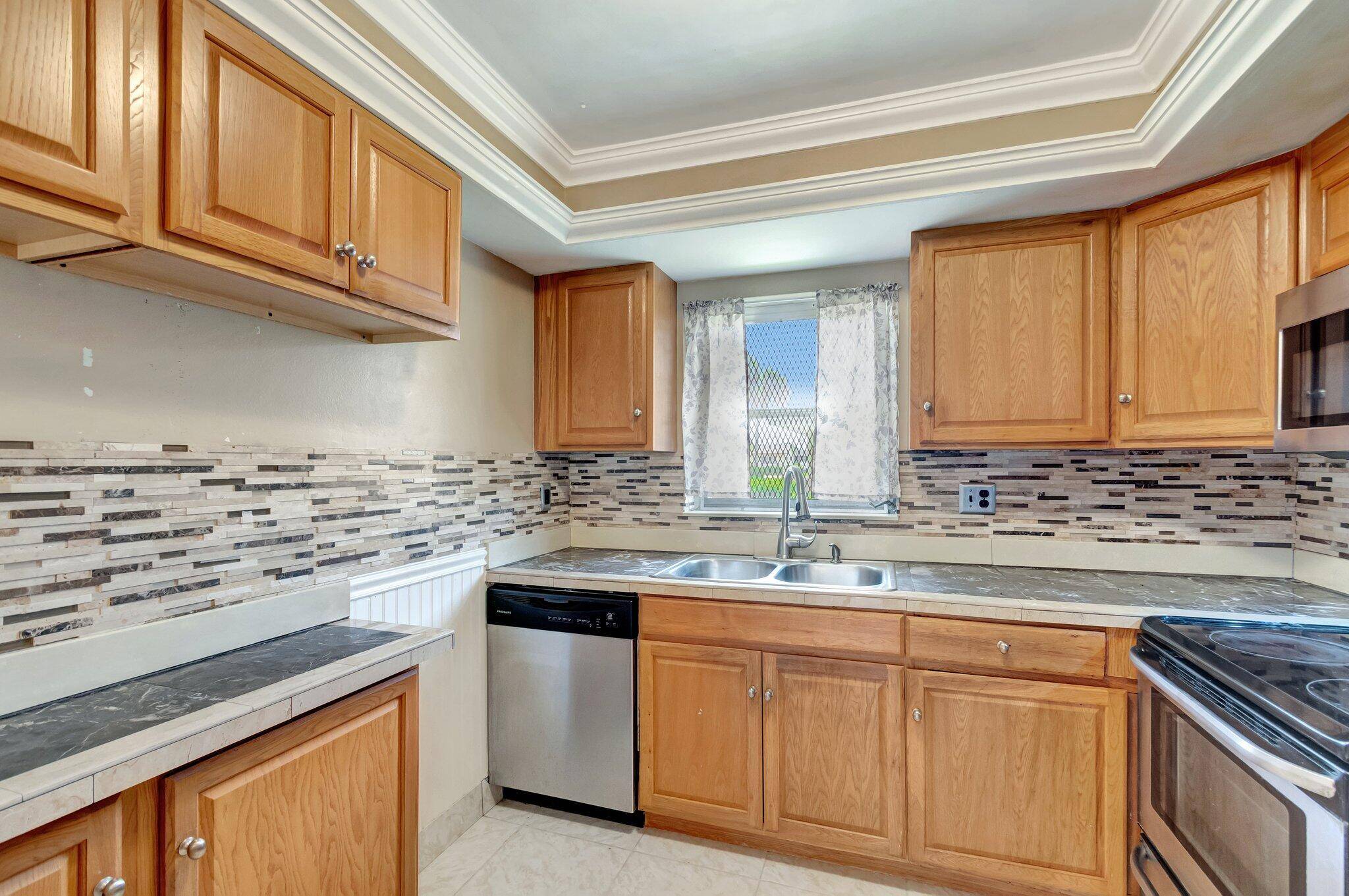 West Palm Beach, FL 33415,2867 W Ashley DR G