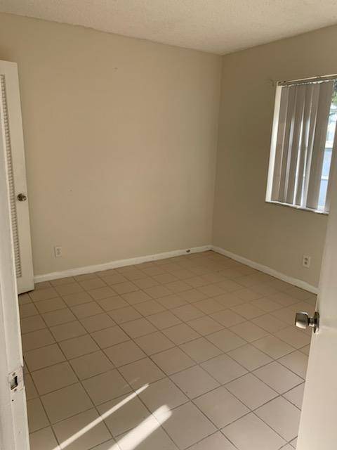 West Palm Beach, FL 33401,1630 Embassy DR 102