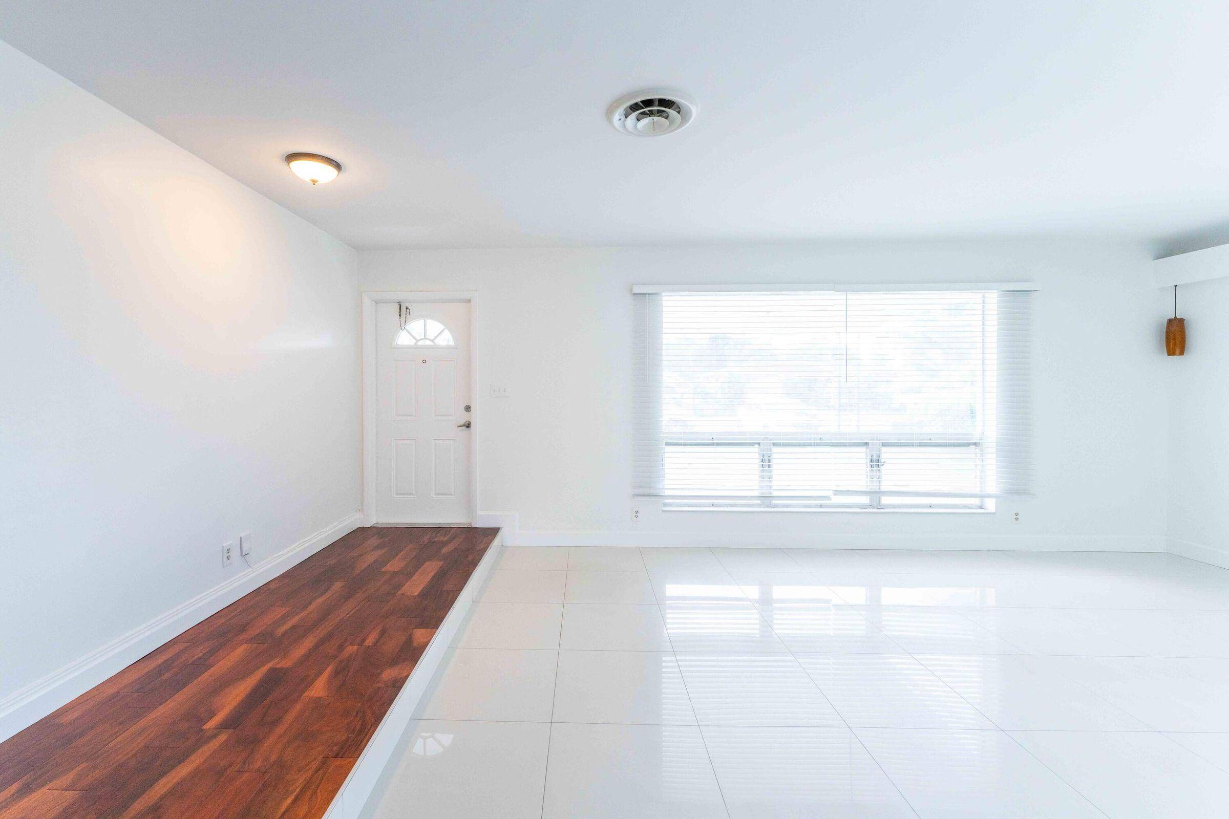 Hollywood, FL 33020,2607 Wiley ST