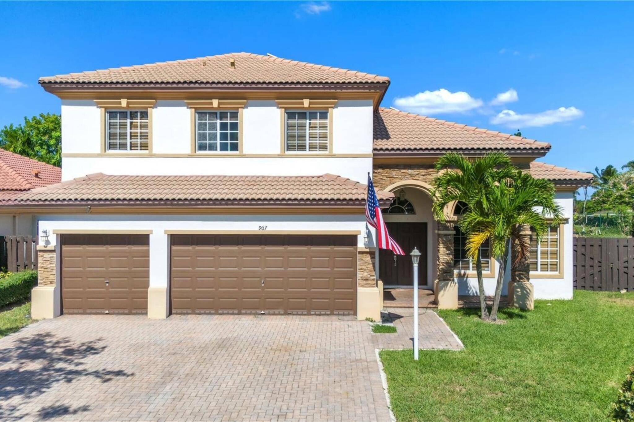 Homestead, FL 33033,907 NE 36th AVE