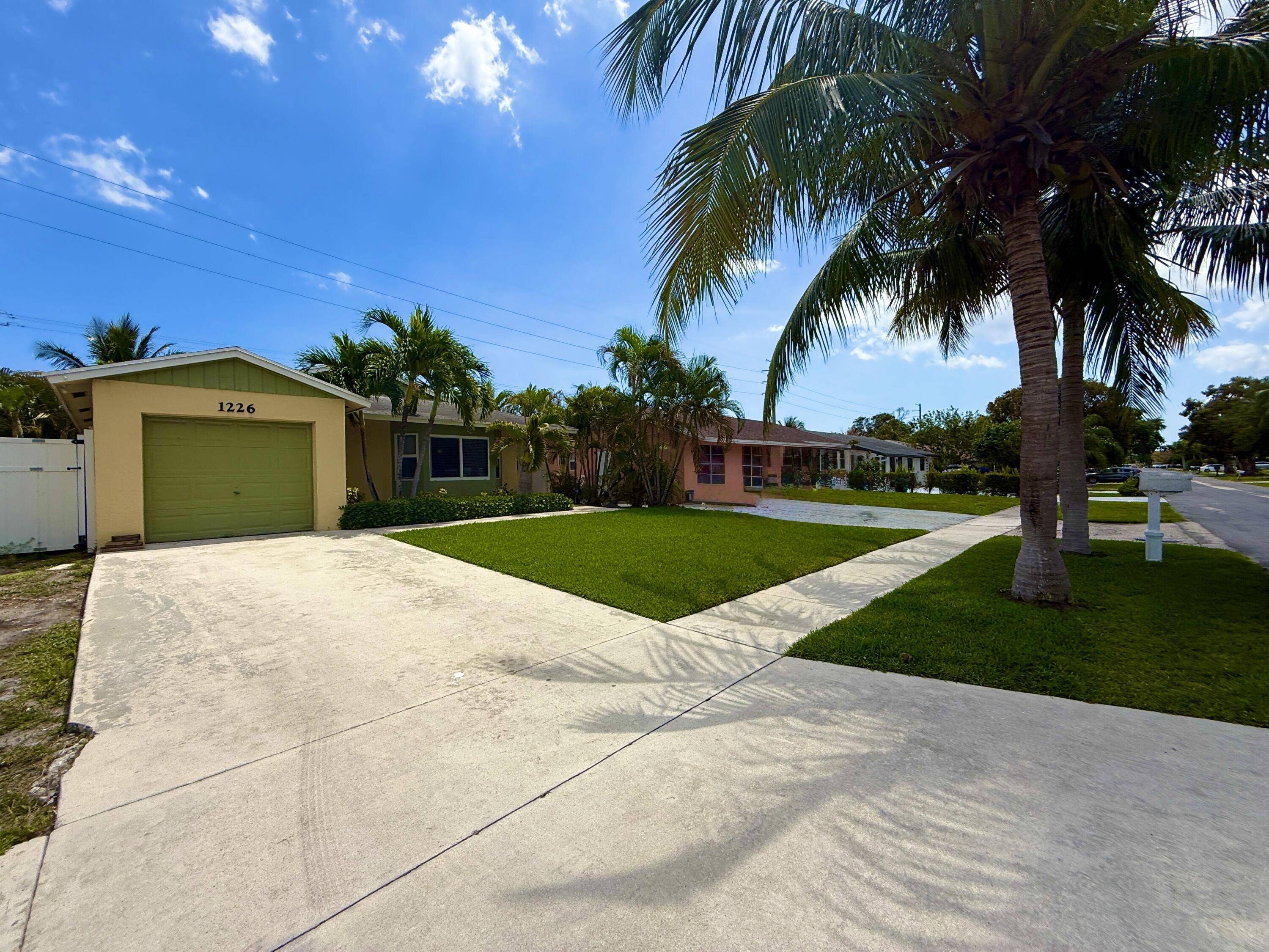 Boynton Beach, FL 33426,1226 NW 7th ST