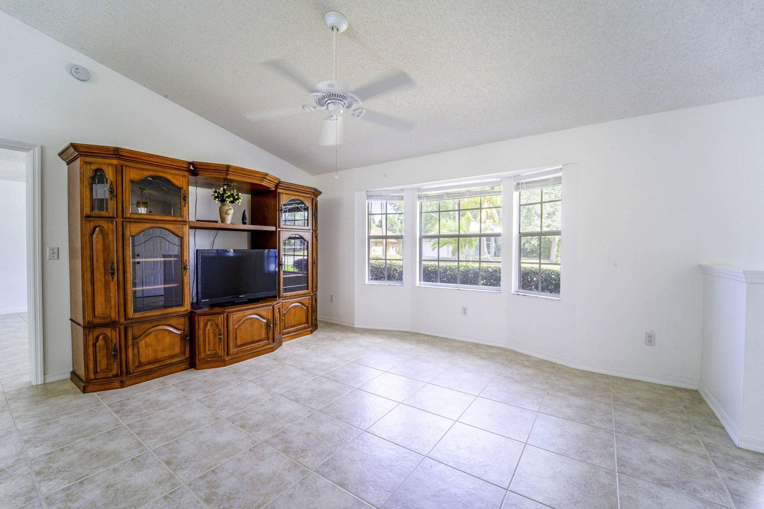 Port Saint Lucie, FL 34953,1142 SW Dalton AVE