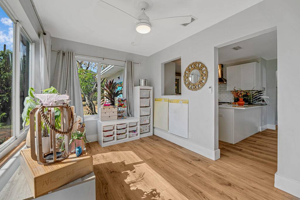 Lake Worth Beach, FL 33460,923 N H ST