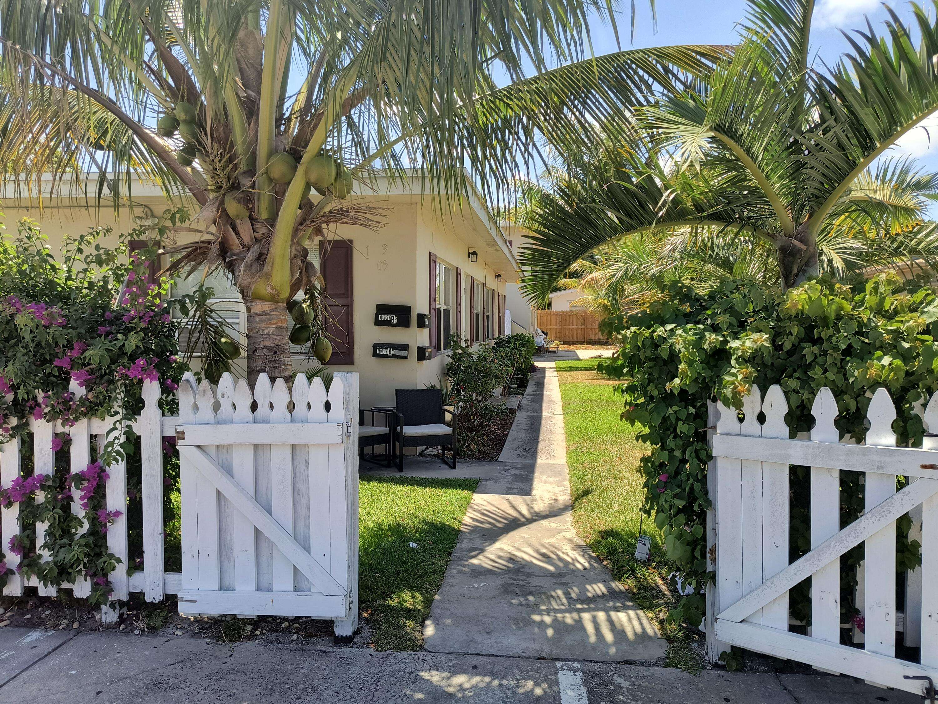 Lake Worth Beach, FL 33460,1007 S E ST B