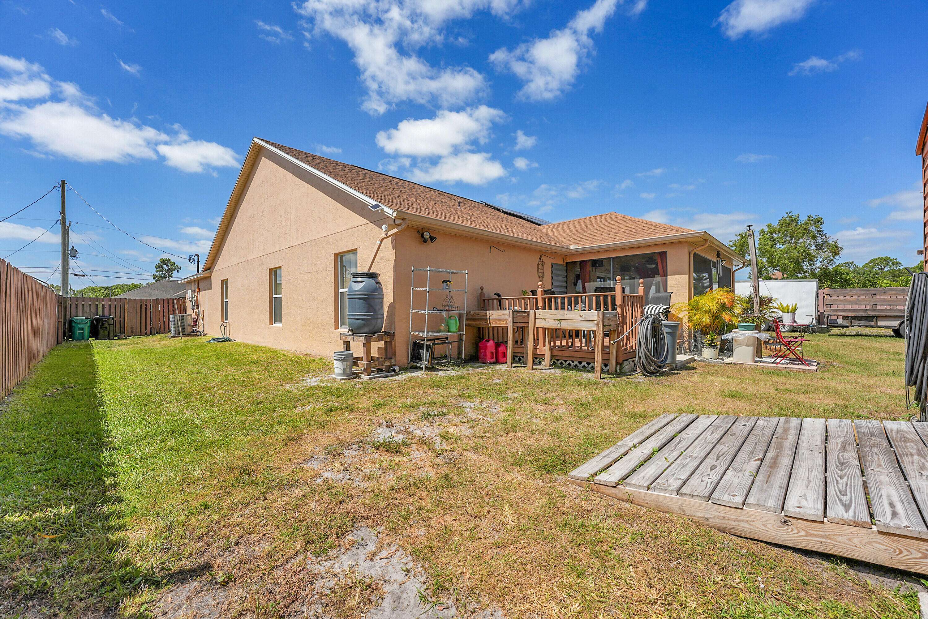 Port Saint Lucie, FL 34986,6690 NW Pinson CT