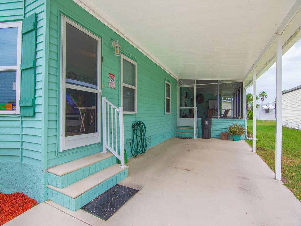 Fort Pierce, FL 34982,495 Tropical Isles CIR