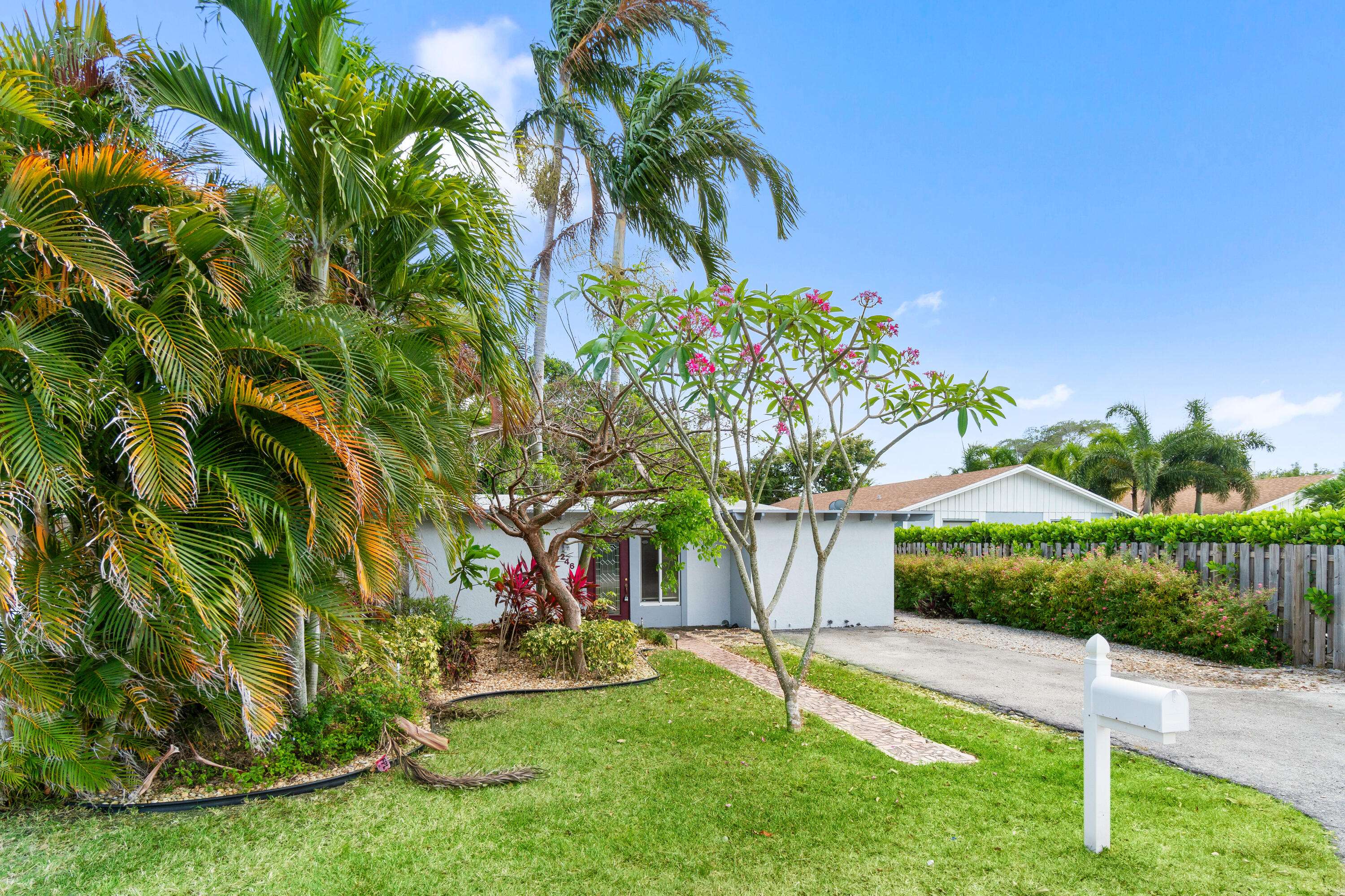 Delray Beach, FL 33444,246 NE 10th ST