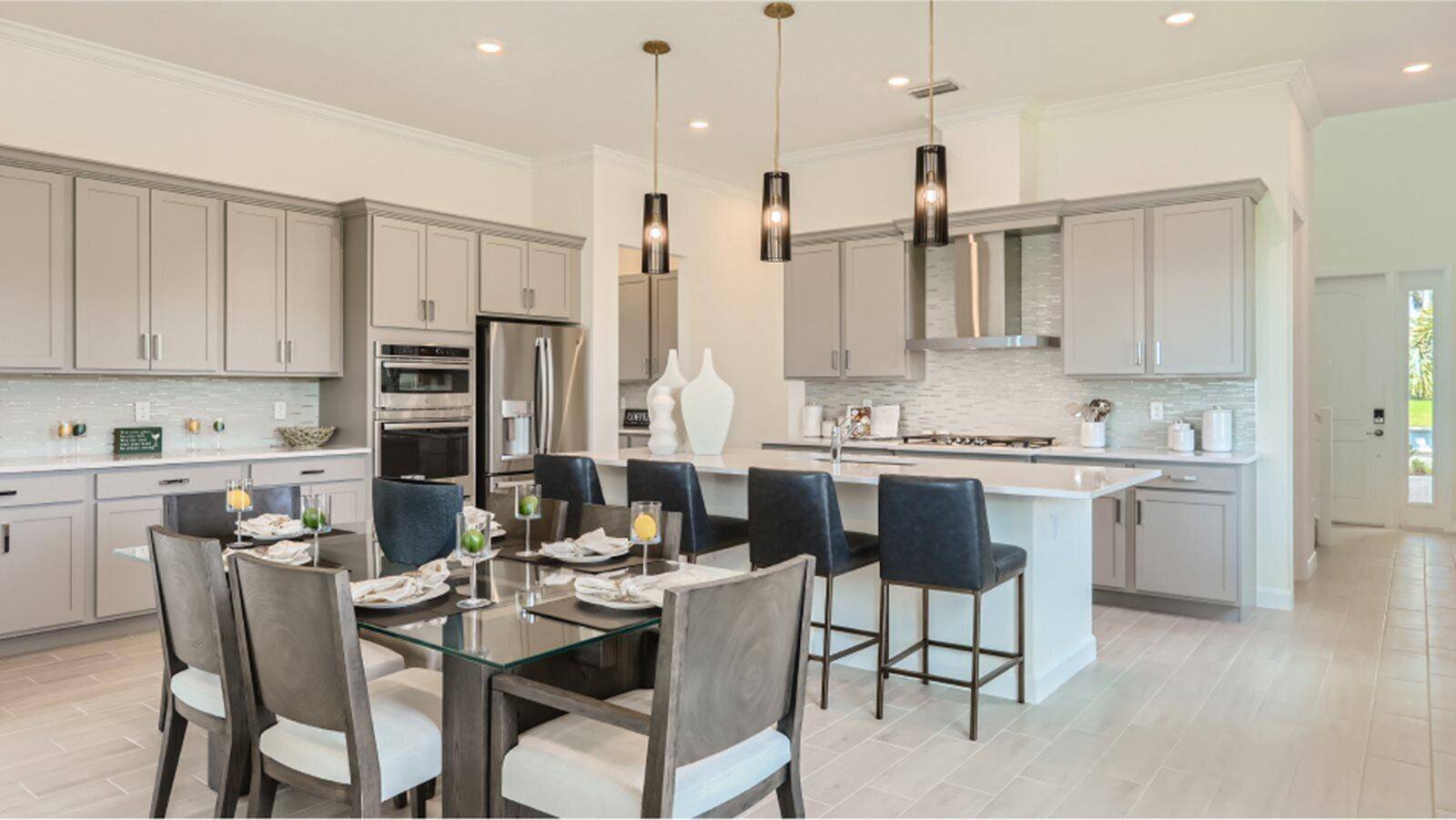 Port Saint Lucie, FL 34984,424 SE Fascino CIR