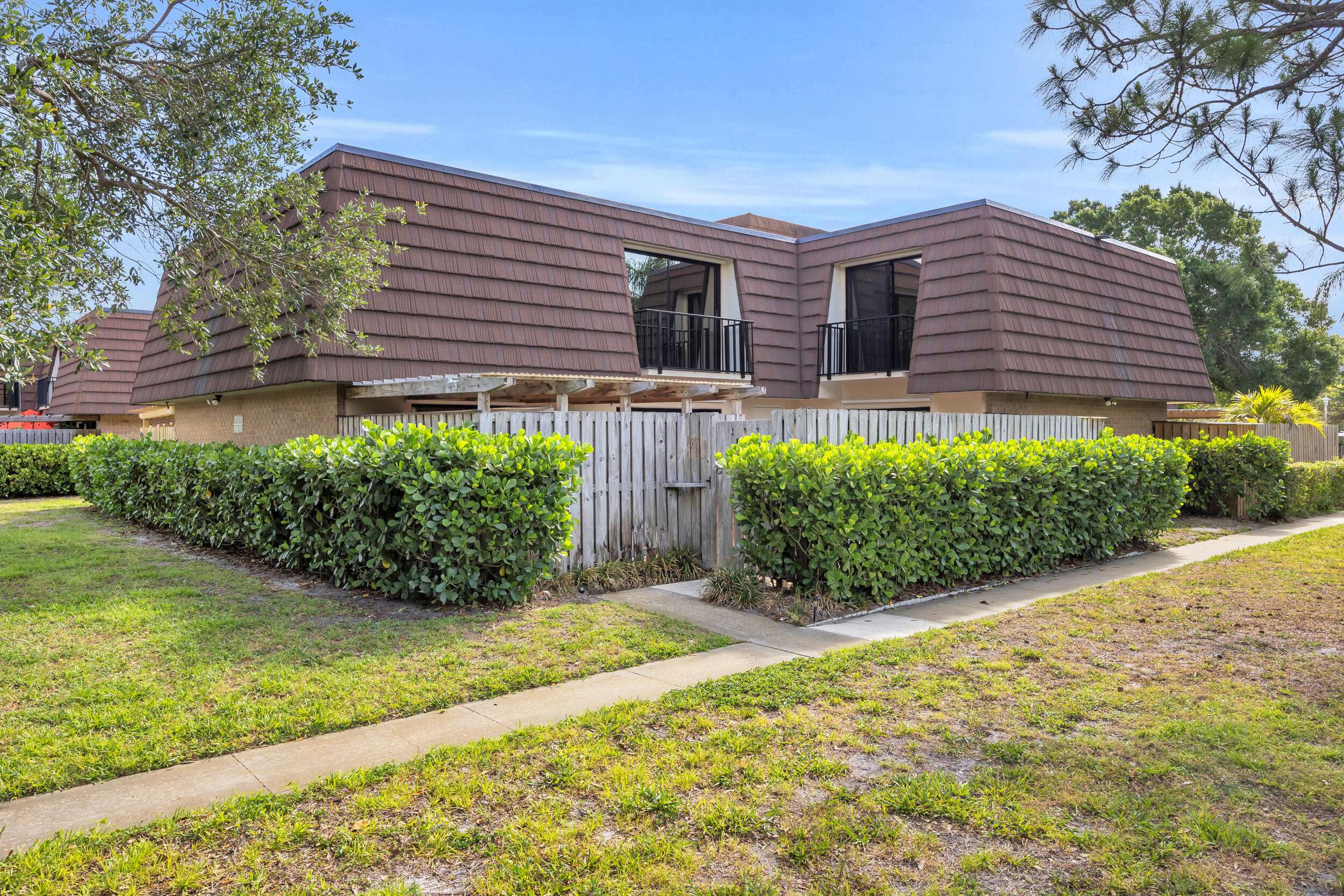 Palm Beach Gardens, FL 33418,1907 19th LN