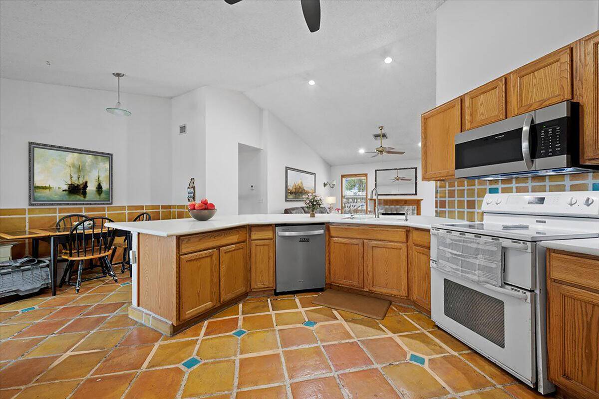 Royal Palm Beach, FL 33411,148 Roycourt CIR