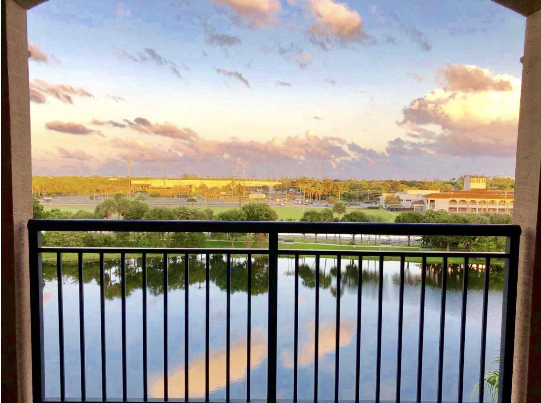 Boynton Beach, FL 33426,1660 Renaissance Commons BLVD 2608
