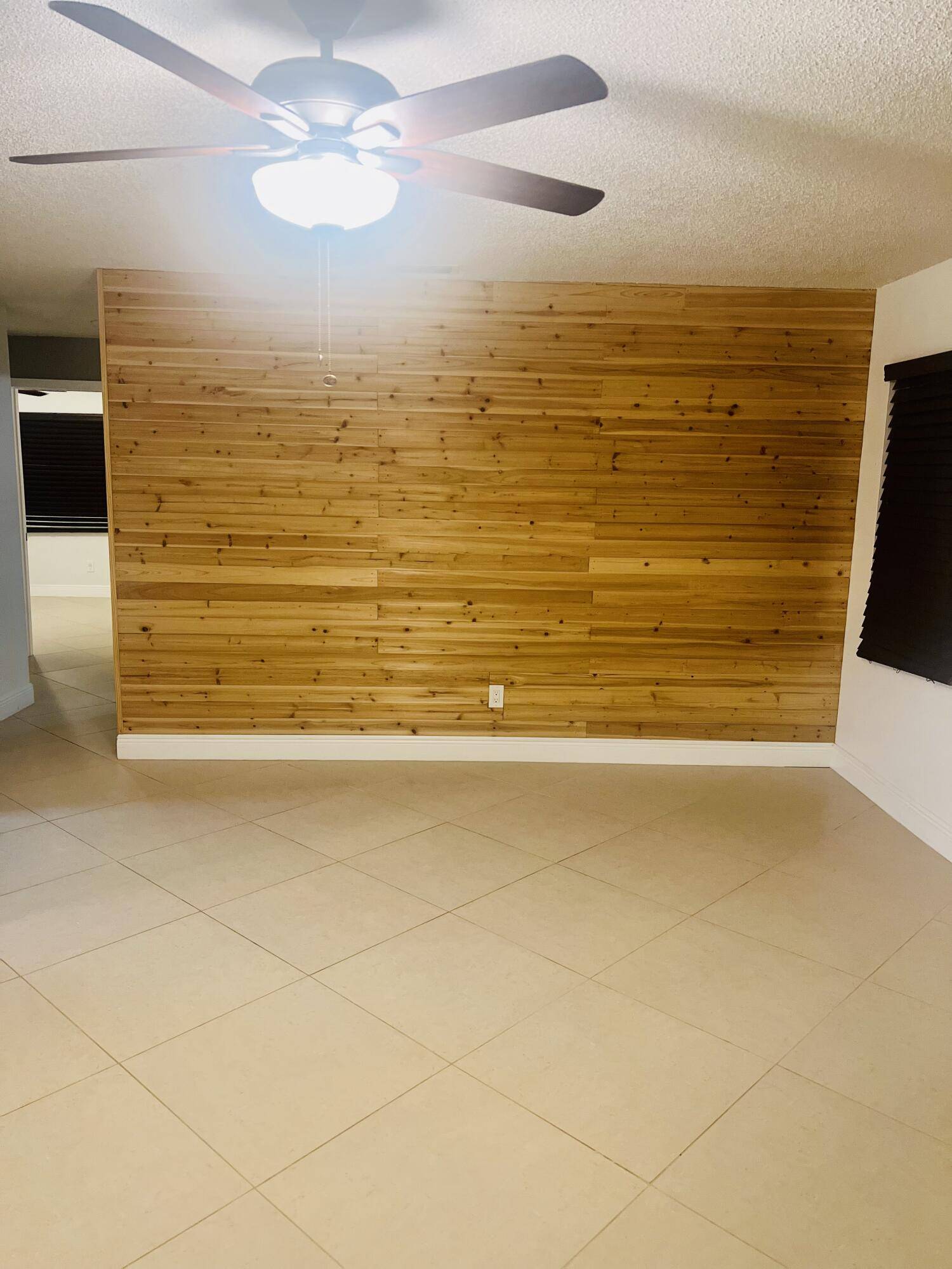 Fort Pierce, FL 34949,2319 Tamarind DR 201