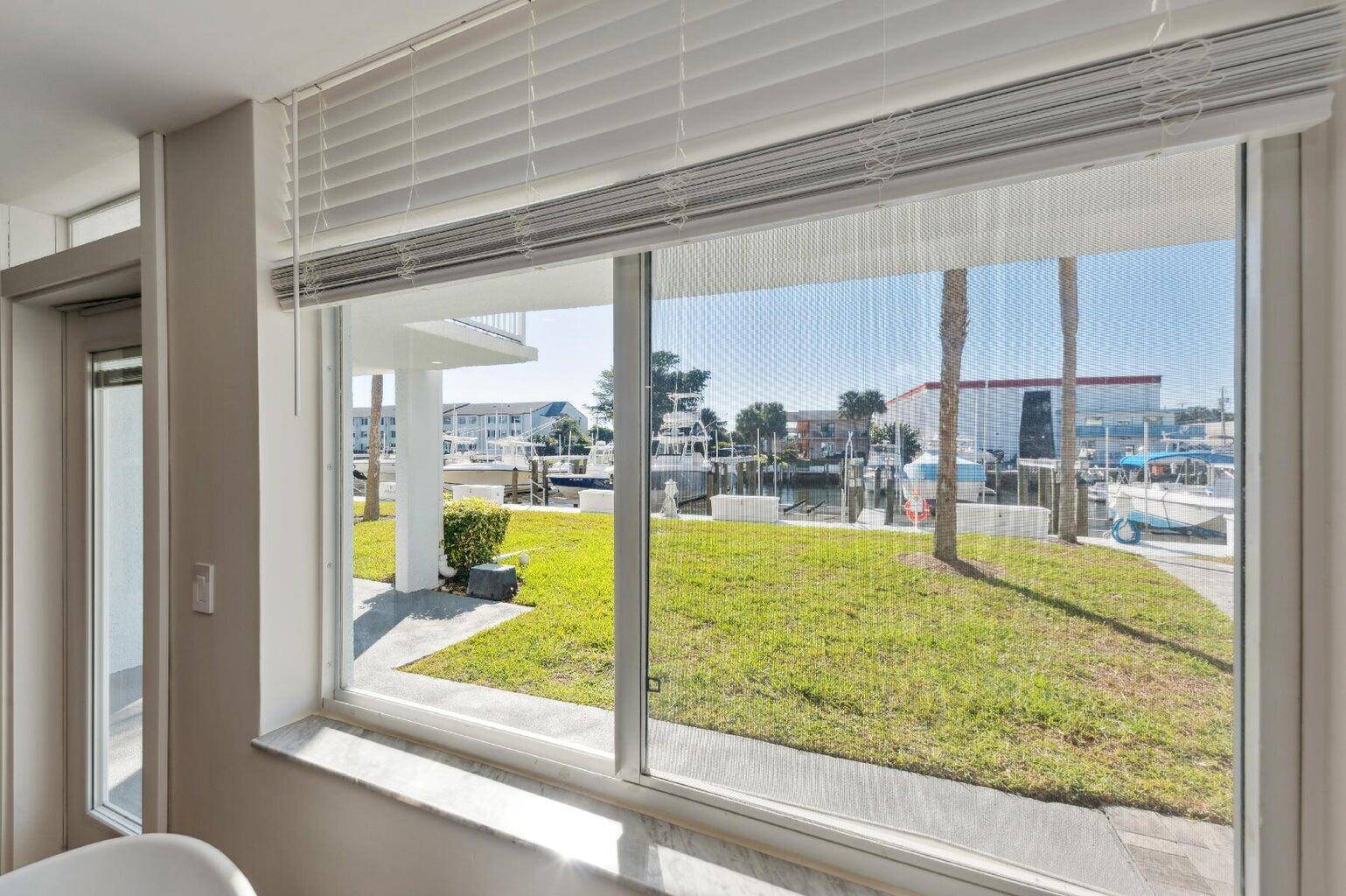 North Palm Beach, FL 33408,108 Paradise Harbour BLVD 107