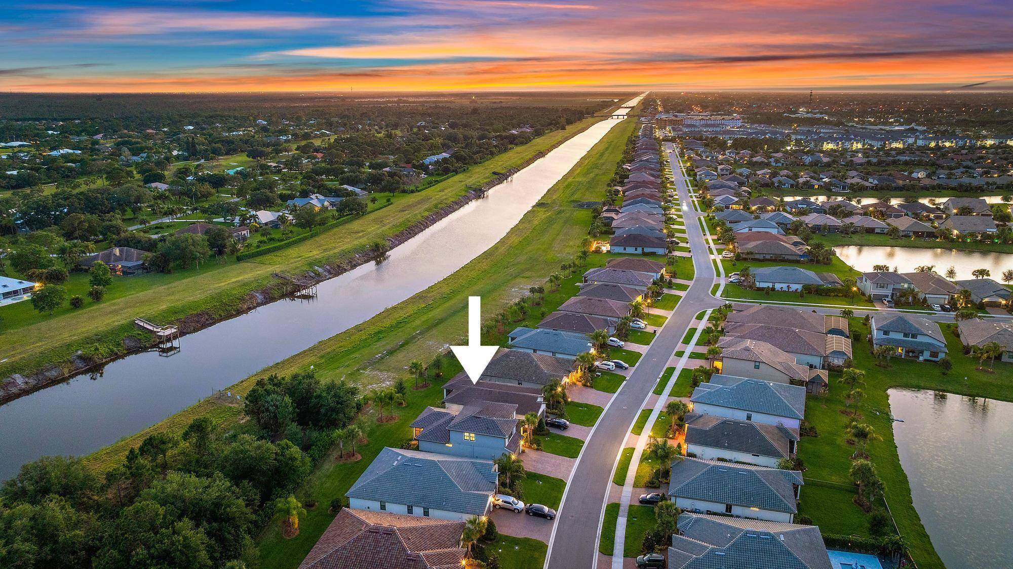 Port Saint Lucie, FL 34984,656 SE Villandry WAY