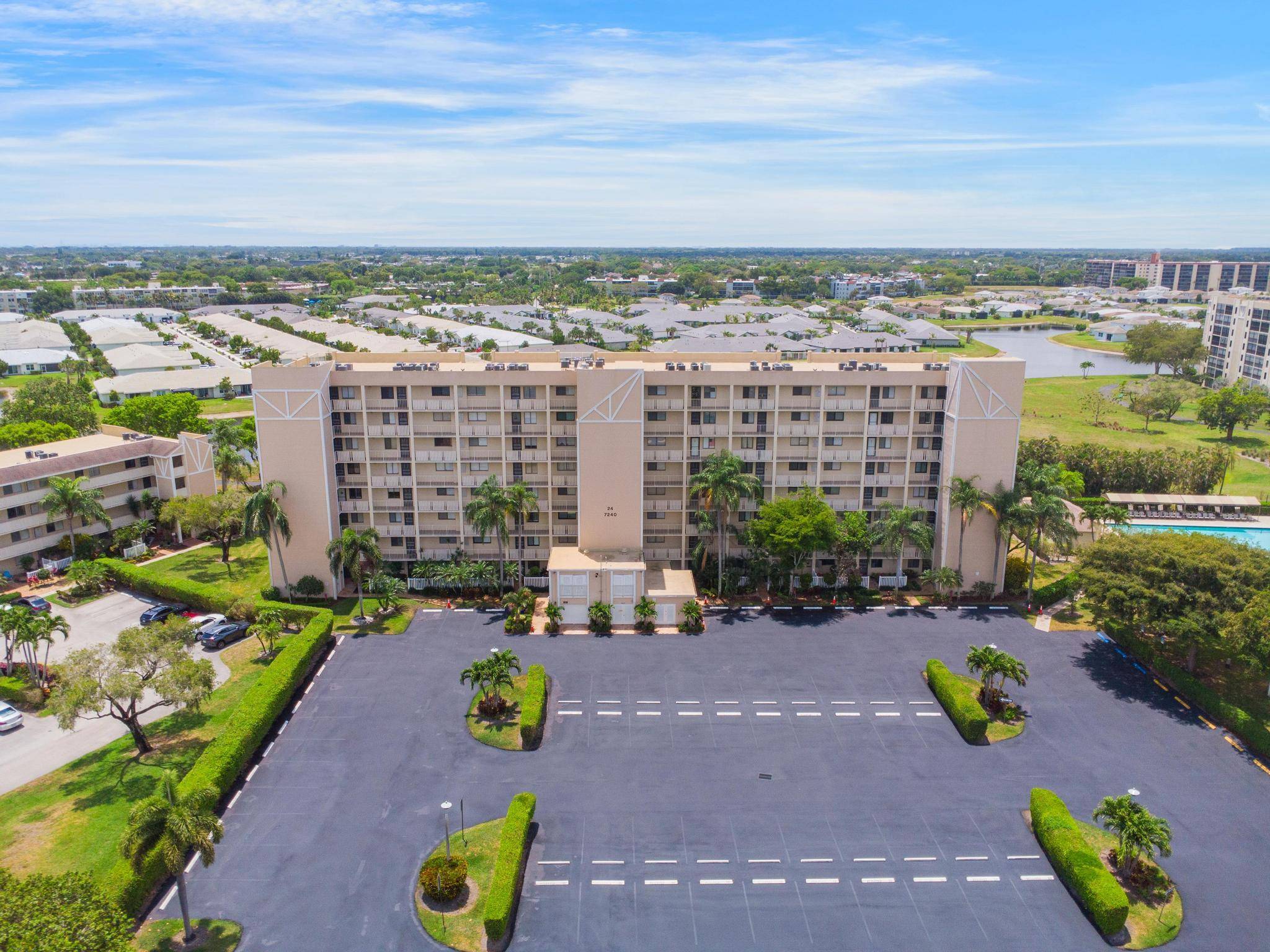 Delray Beach, FL 33446,7240 Huntington LN 105