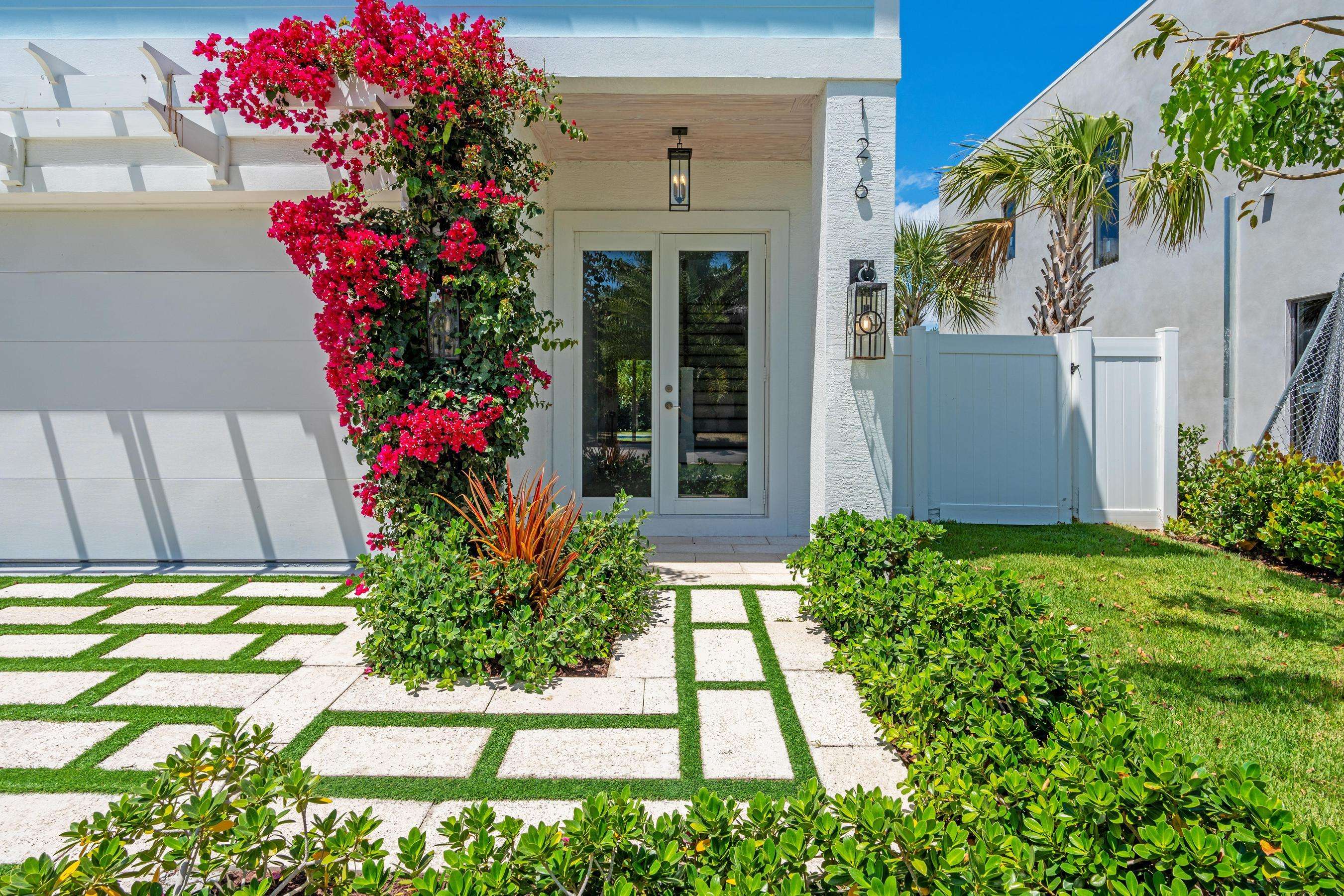 Lake Worth Beach, FL 33460,126 Auburn DR