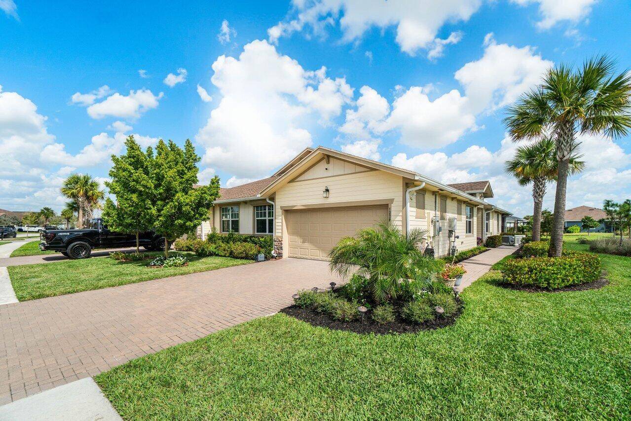 The Acreage, FL 33470,1220 Haywagon TRL