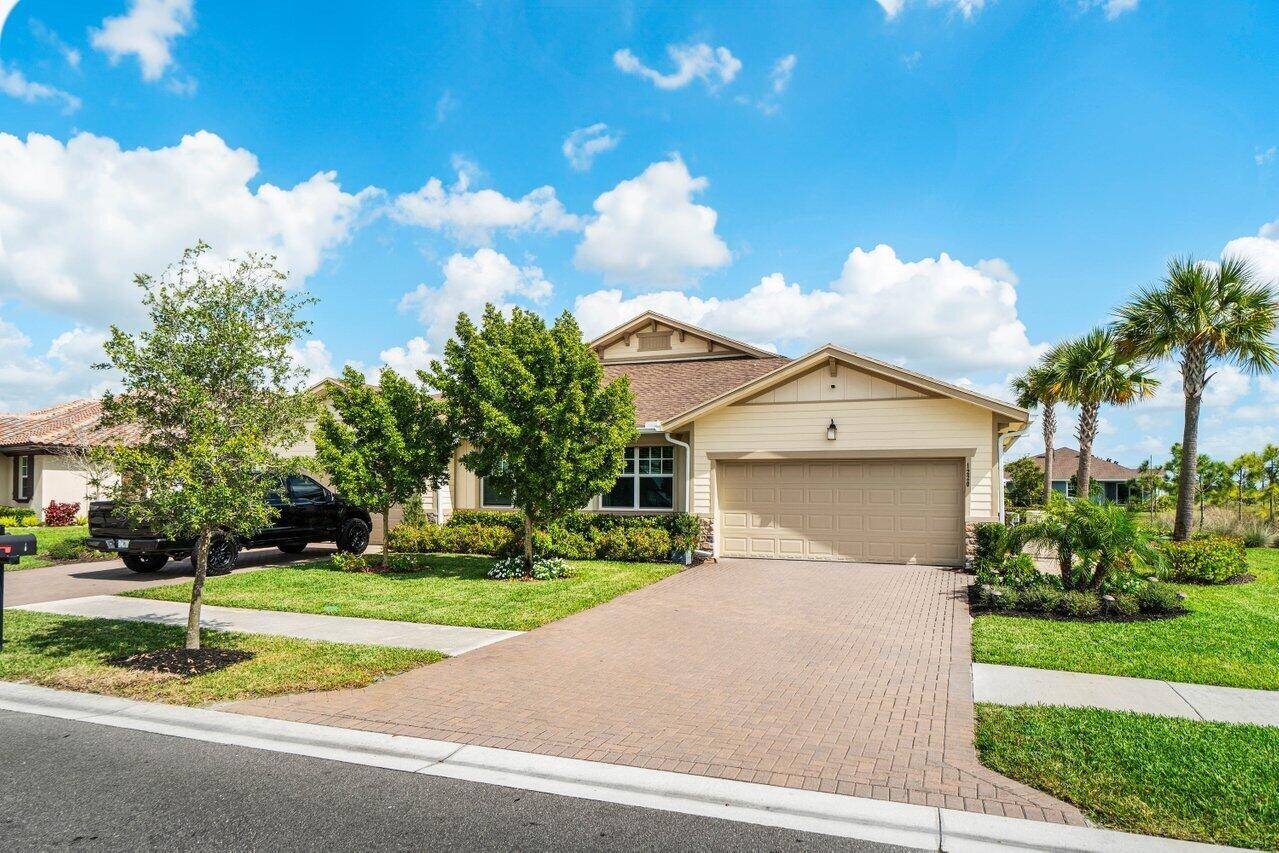 The Acreage, FL 33470,1220 Haywagon TRL