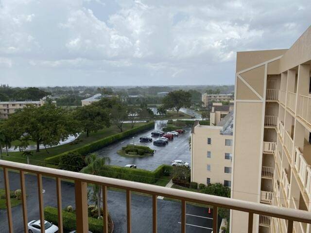 Delray Beach, FL 33446,7076 Huntington LN 805