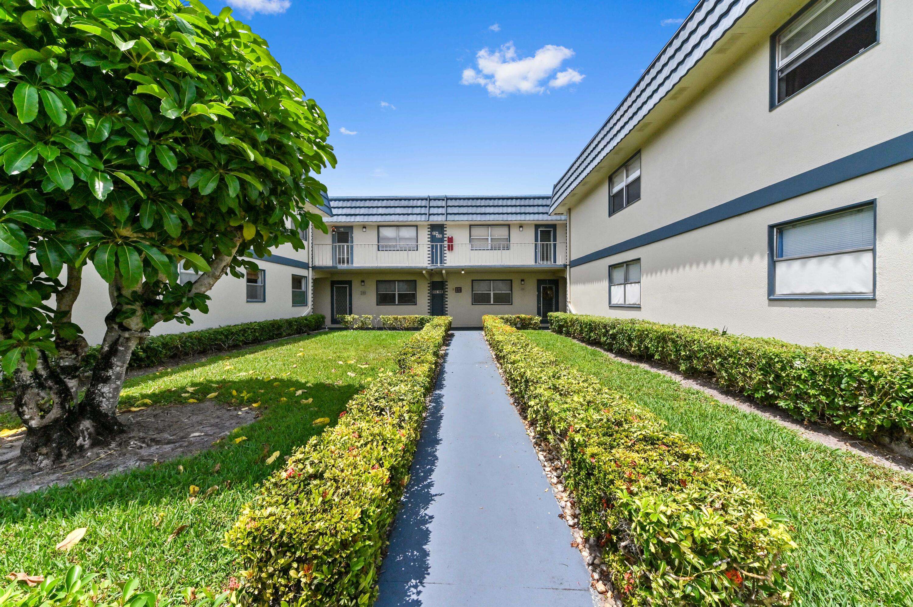 Delray Beach, FL 33446,221 E Brittany